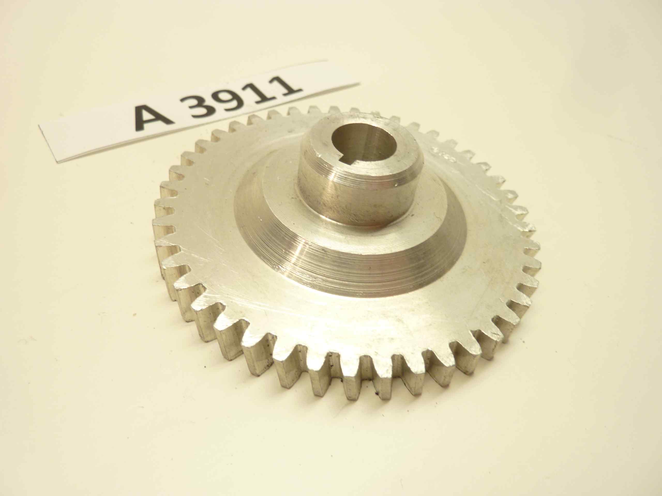 Guzzi Ingranaggio dinamo 44 denti Z 44 diam foro 12,4 mm diam esterno 82 mm - immagine 3