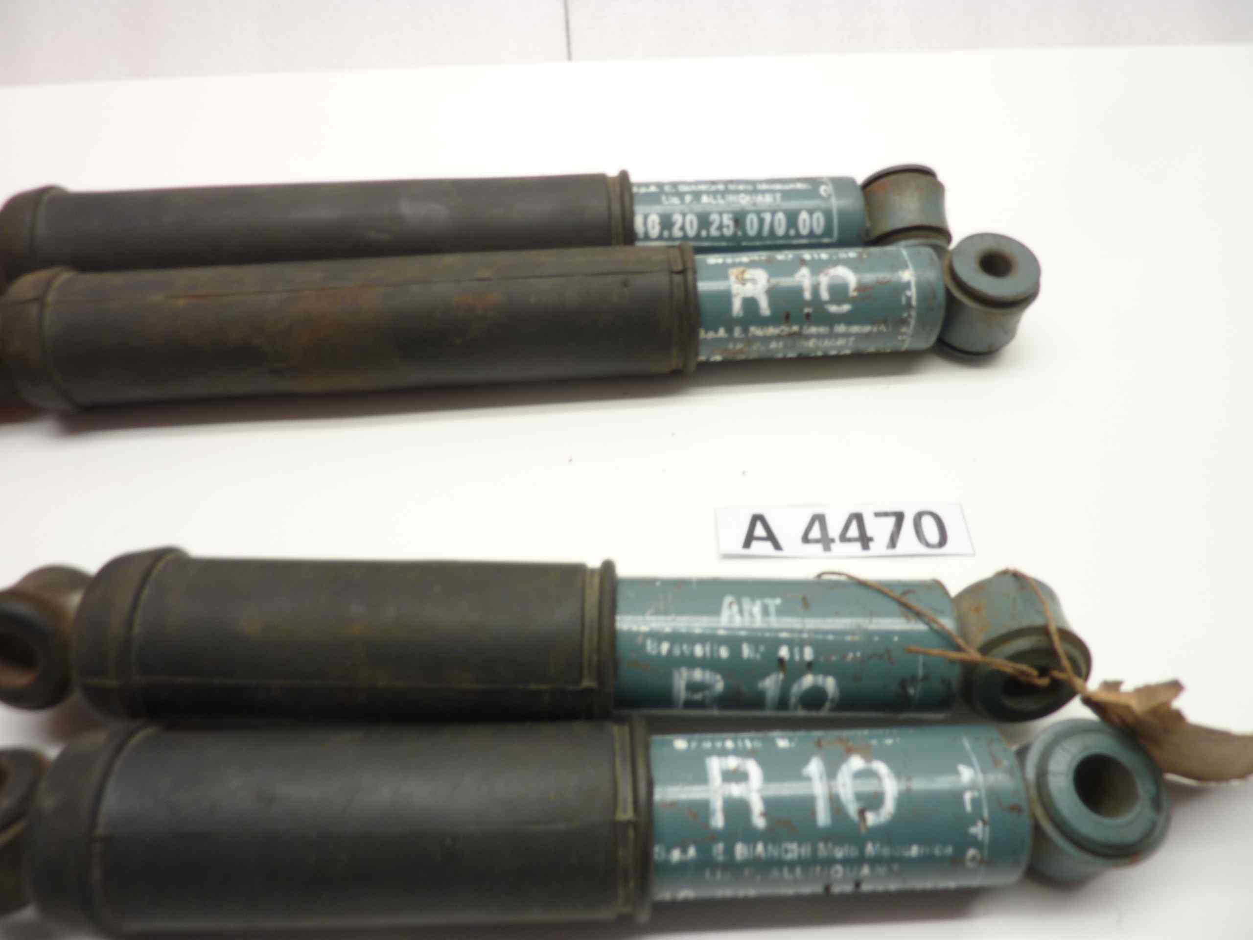 Ammortizzatori anteriori e posteriori auto epoca Bianchi R10 cod 140202107000 140202507000 interarsse ant 28 mm e post 38,4 cod 2540 nuove fondo di magazzino - immagine 5