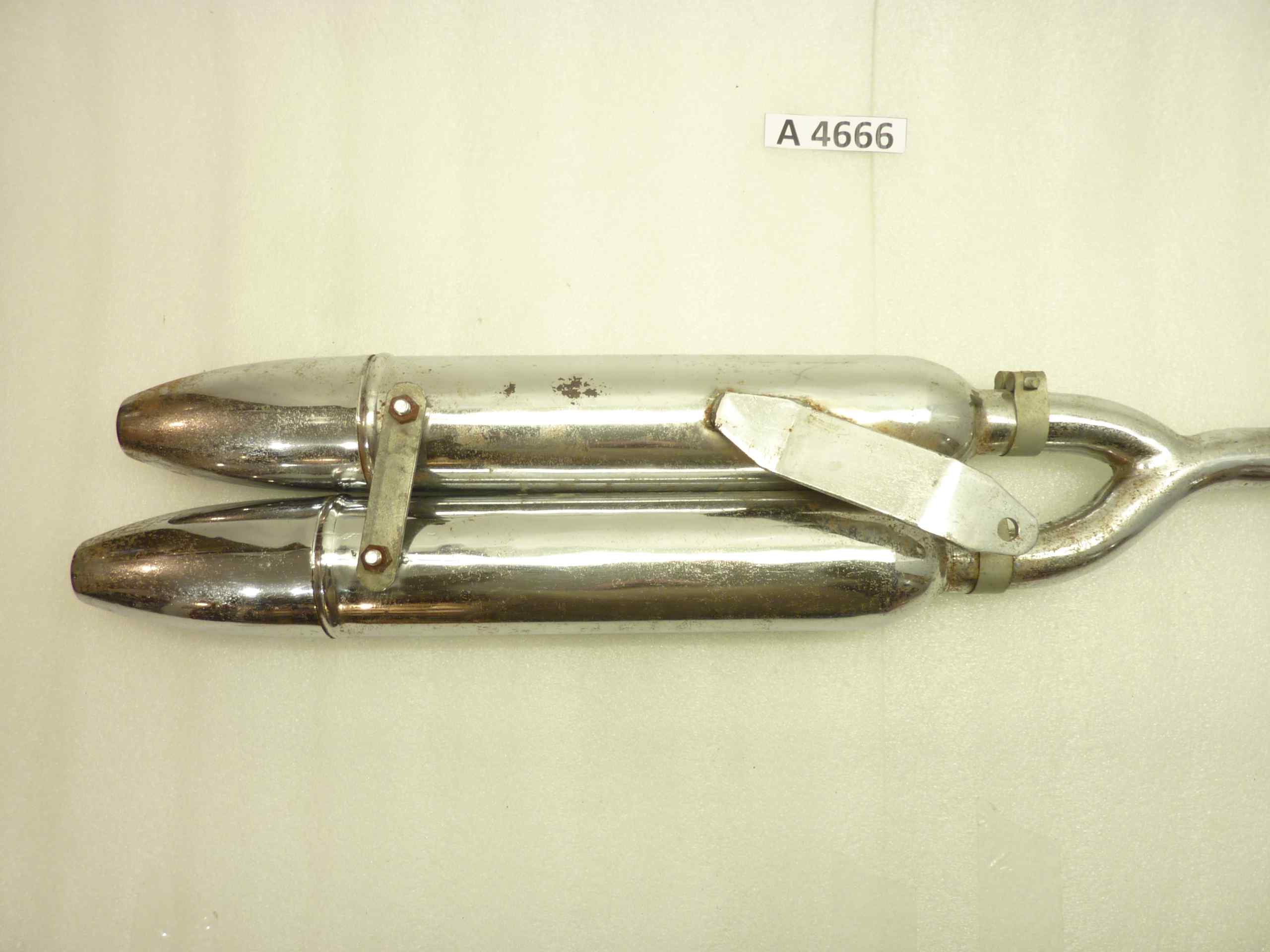 Guzzi vari modelli doppio scarico marmitta TZ IGM 38657S BREVETTO 195 diam int imbocco 37 mm - immagine 5
