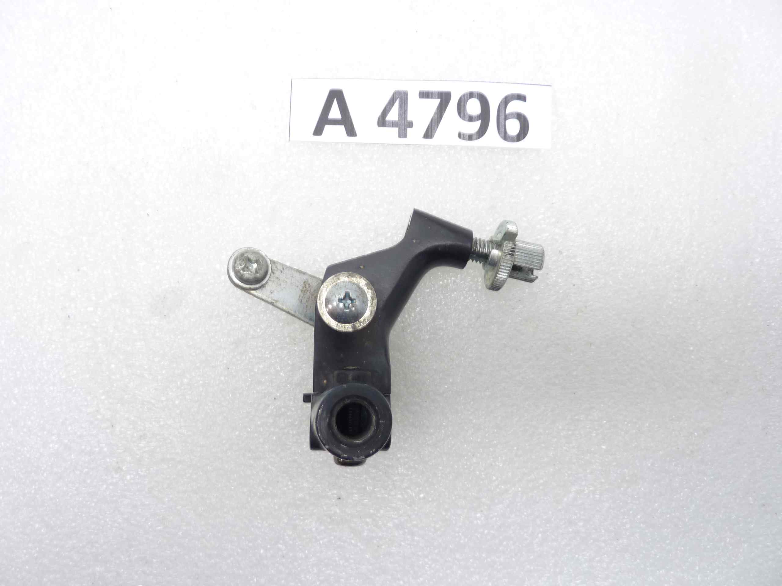 Suzuki DR 650 RS 90 staffa leva frizione