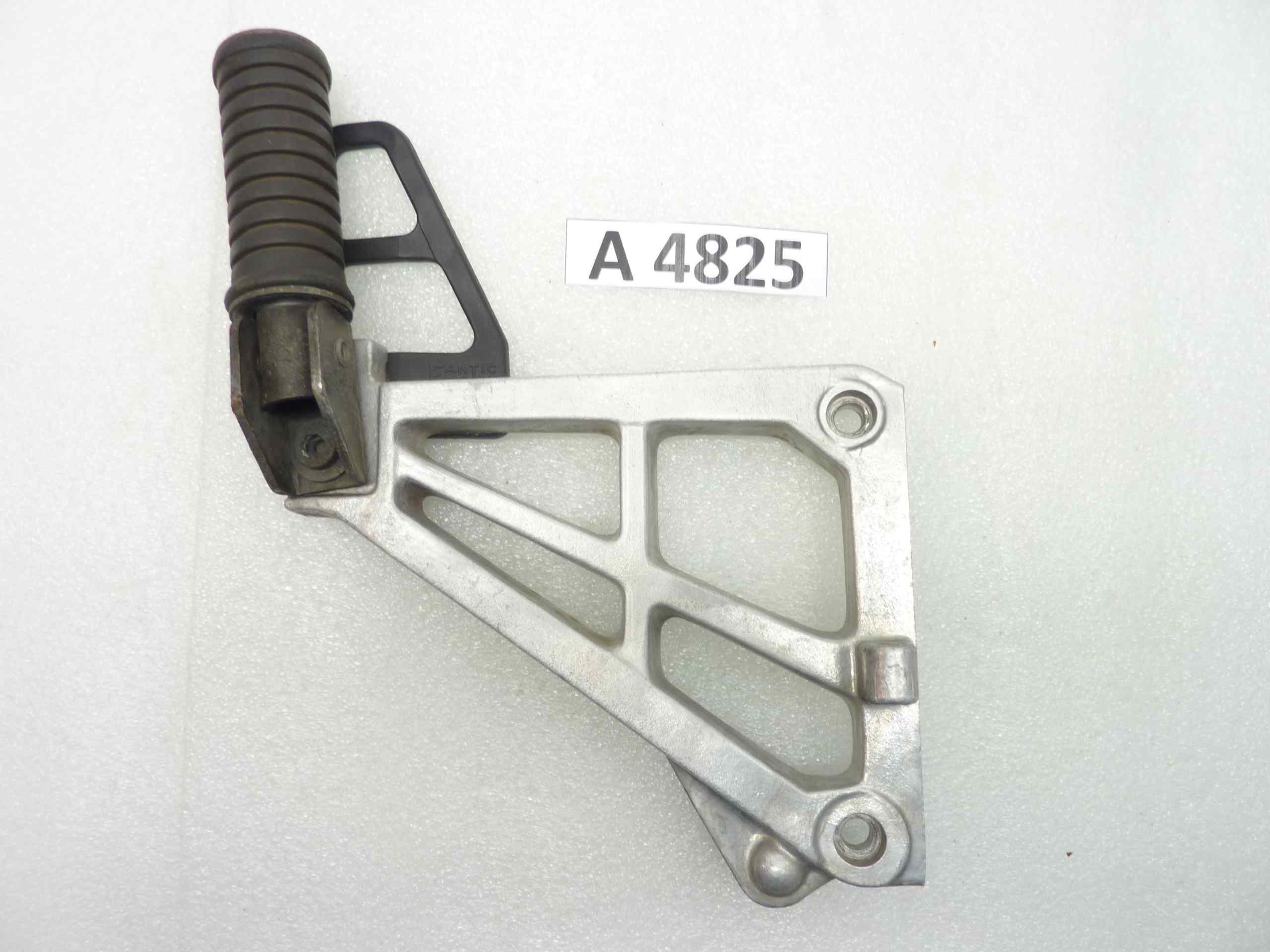 Fantic Raider 250 staffa poggiapiedi posteriore destro