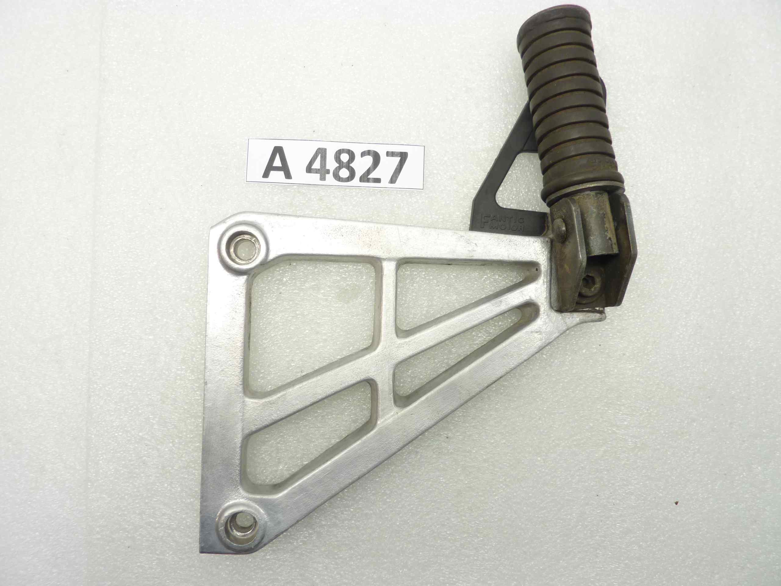Fantic Raider 250 staffa poggiapiedi posteriore sinistro