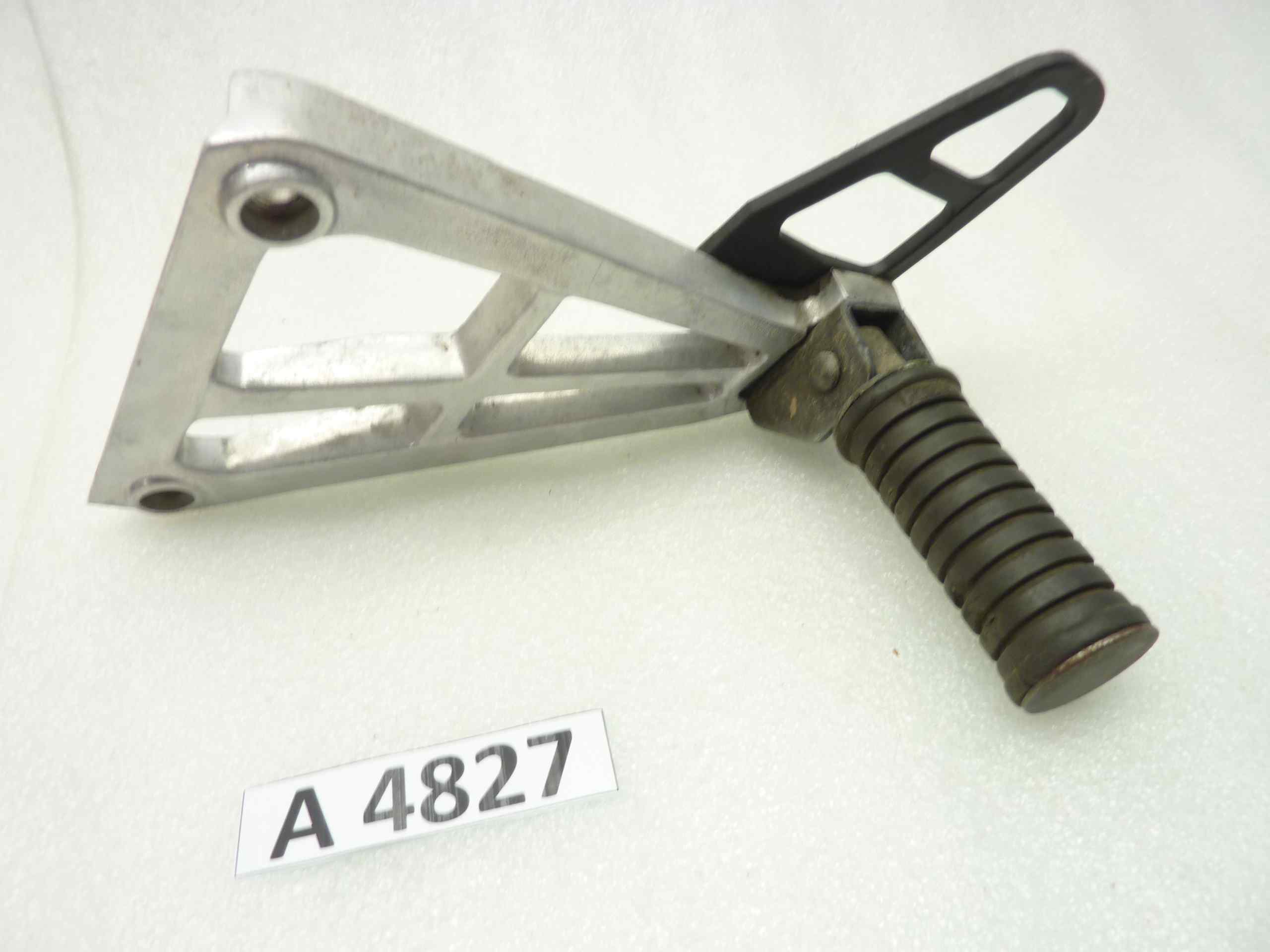 Fantic Raider 250 staffa poggiapiedi posteriore sinistro - immagine 3