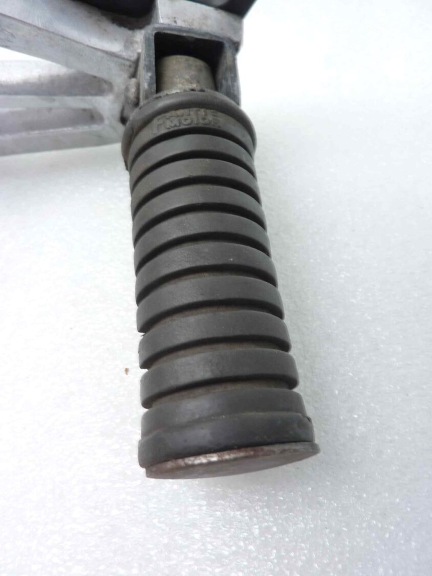 Fantic Raider 250 staffa poggiapiedi posteriore sinistro - immagine 4