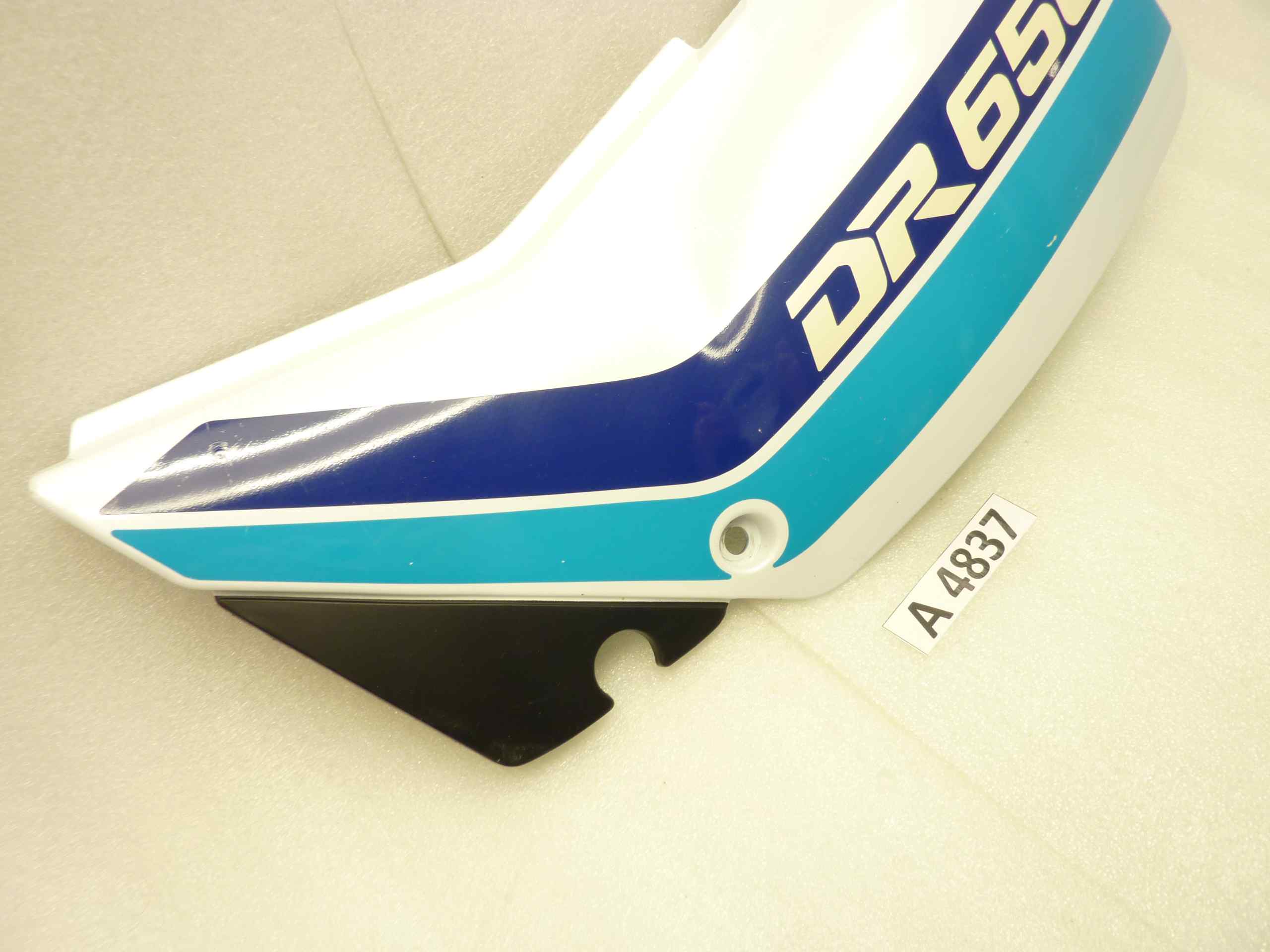 Suzuki DR 650 RS 90 fiancatina sinistra - immagine 2