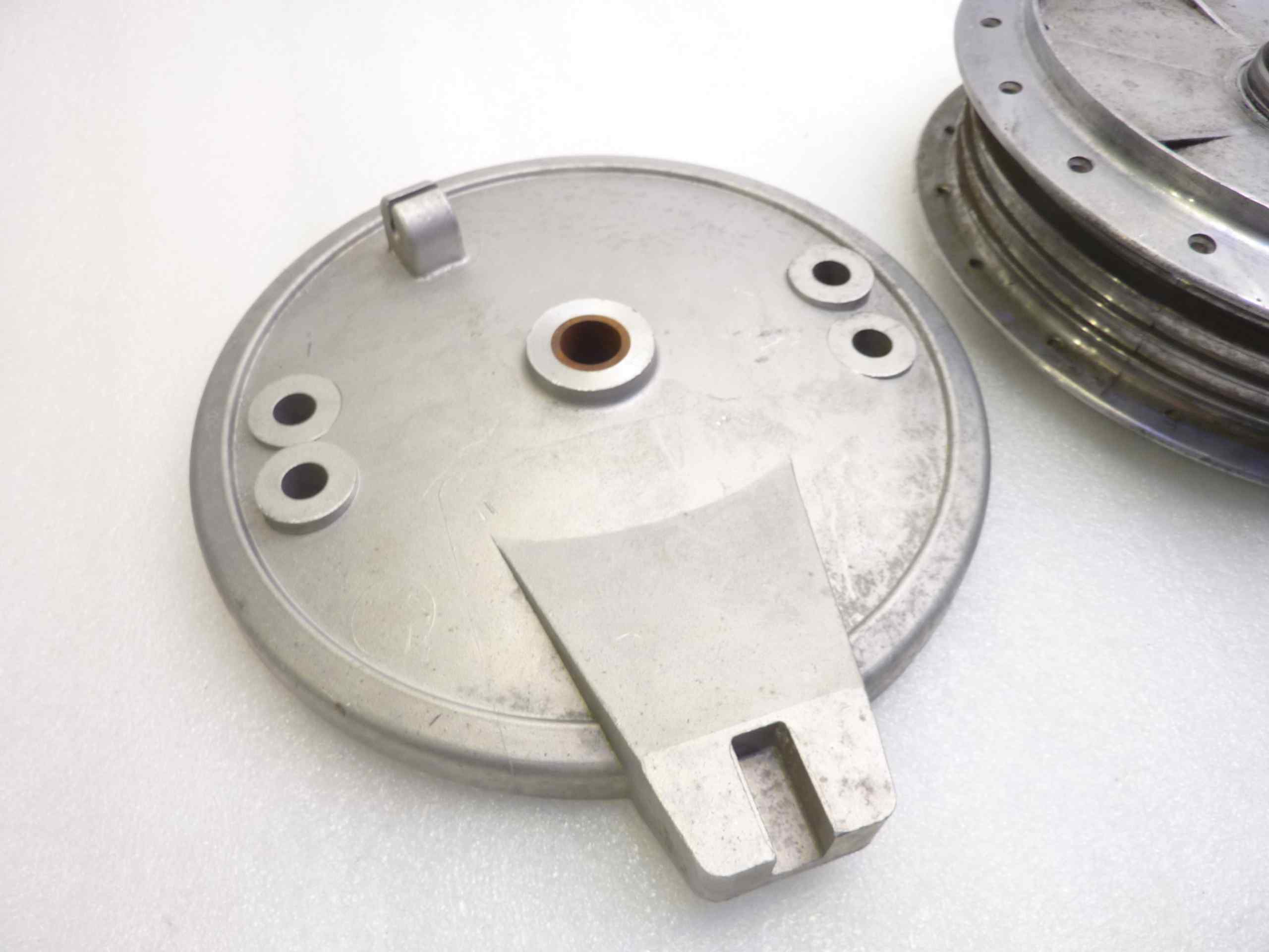 Guzzi Nuovo Falcone mozzo freno anteriore 10612200 - immagine 2