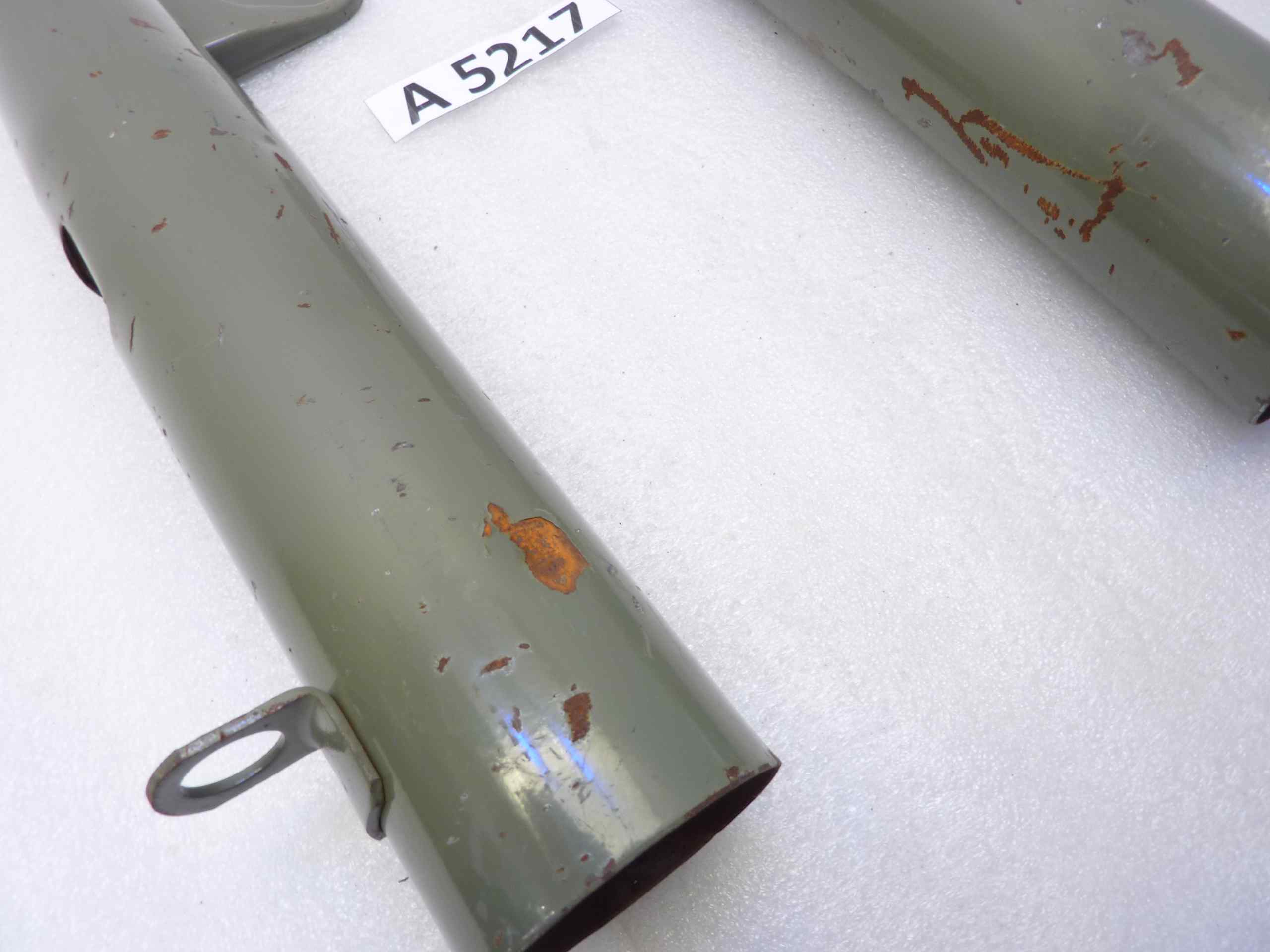 Guzzi Nuovo Falcone foderi forcella staffe faro 10496200 10496100 nuovo fondo di magazzino - immagine 2