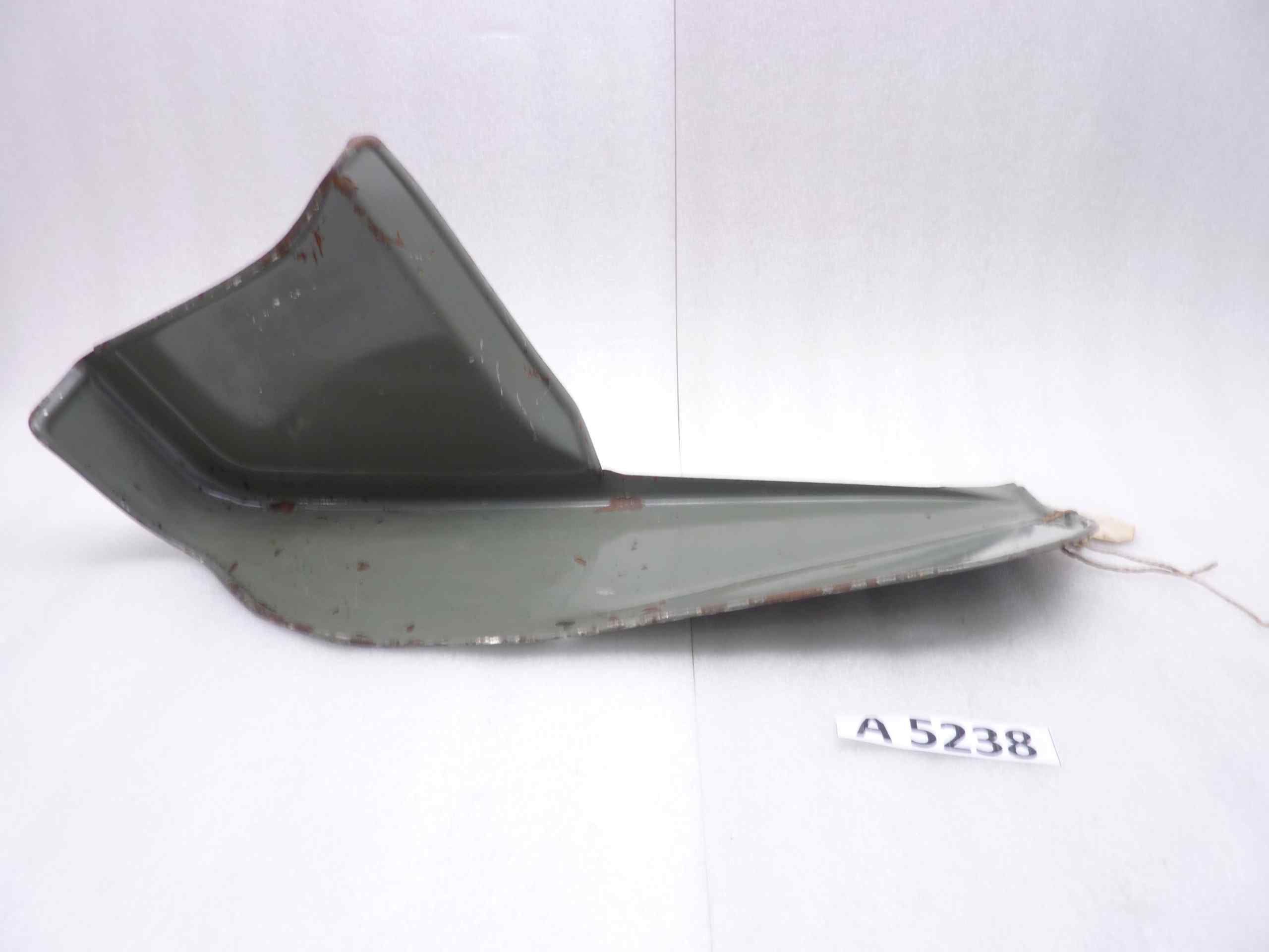 Guzzi Nuovo Falcone paragambe destro nuovo fondo di magazzino cod 10453200 - immagine 2