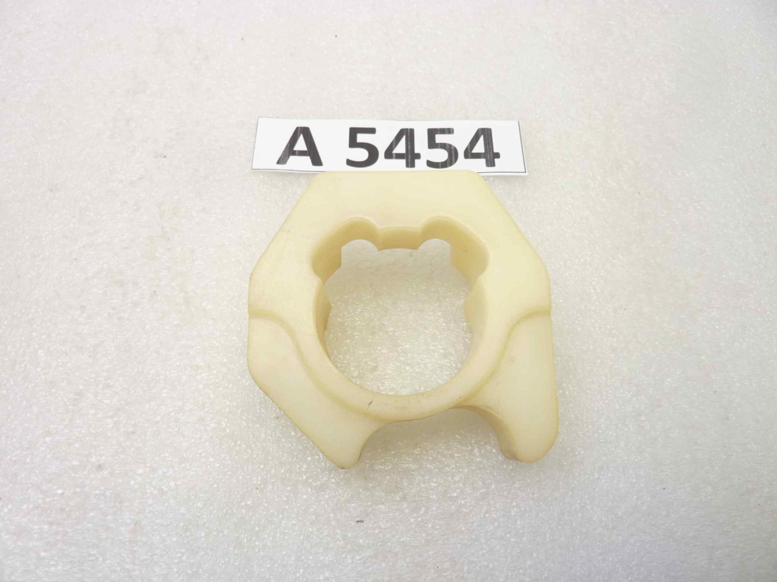 Protezione Forcellone Yamaha XT 550 82-83 5Y12215109 nuovo fondo di magazzino - immagine 4