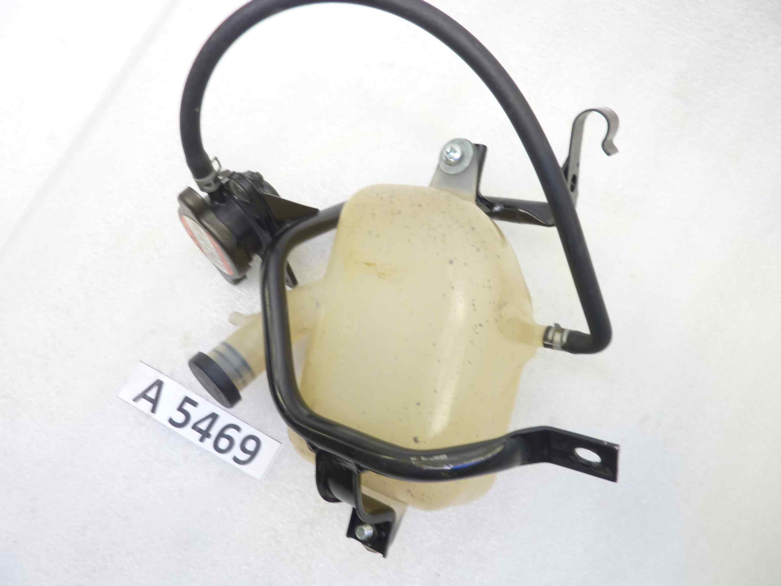 Serbatoio liquido raffreddamento Suzuki Burgman 400 '01 con staffa - immagine 3