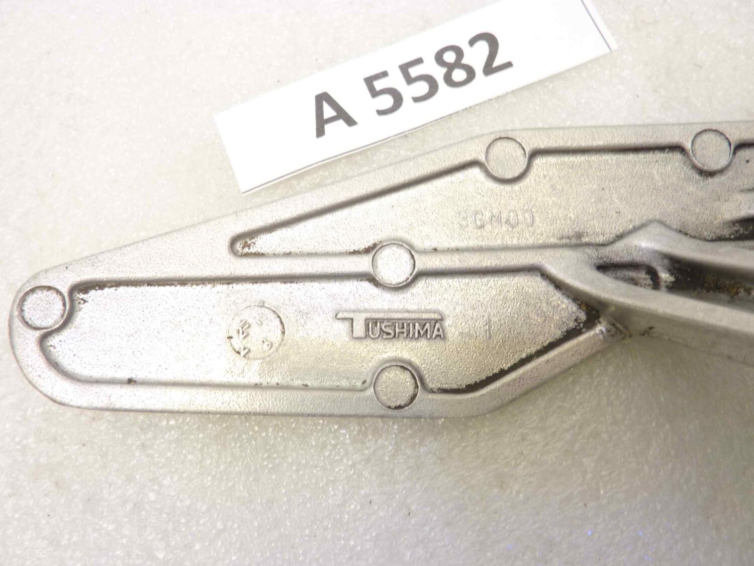 Staffa pedalino poggiapiedi Yamaha FZR 1000 Exup 89-90 3GM 27744200 anteriore sinistra - immagine 4