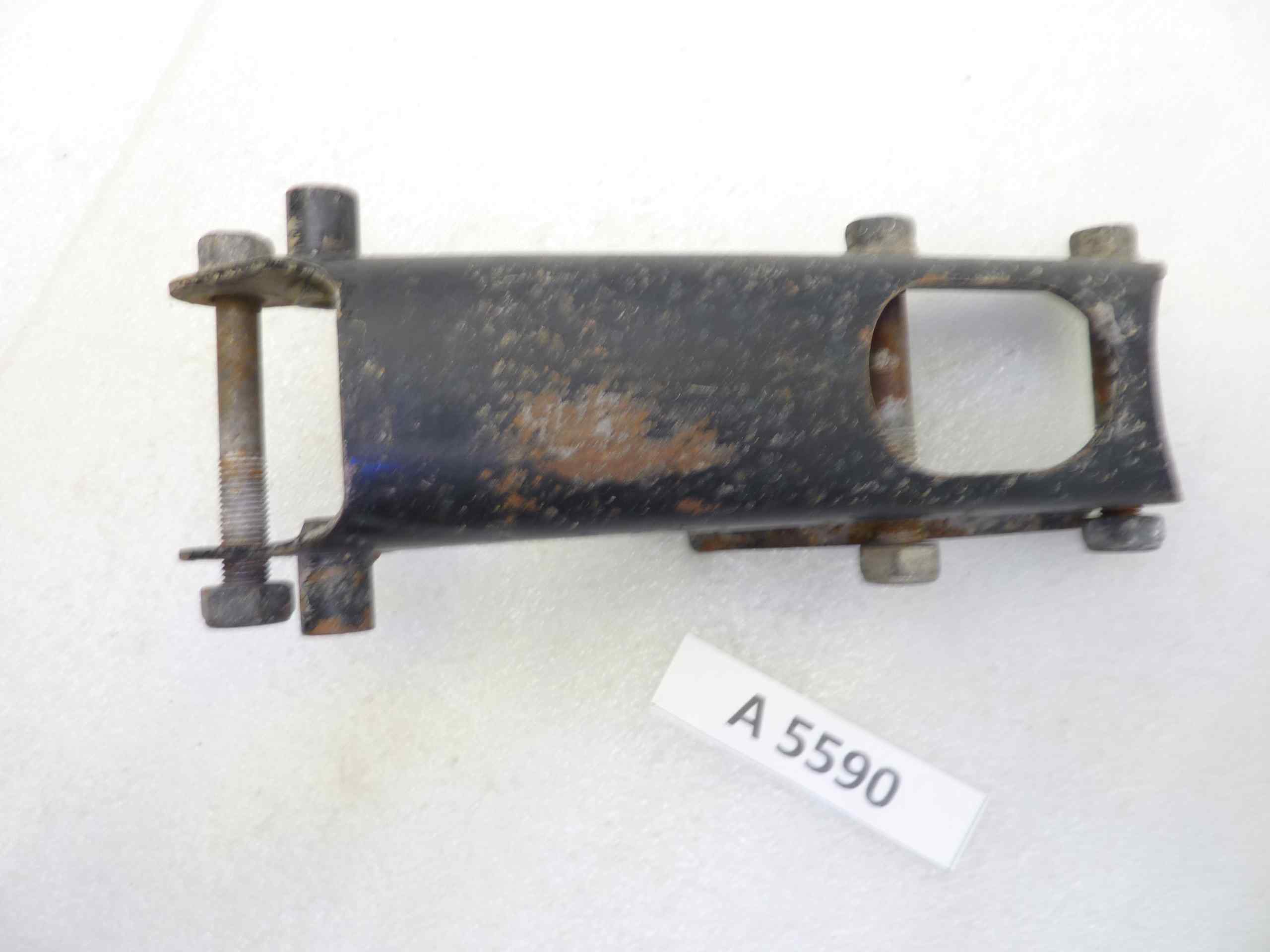 Supporto motore Yamaha XT 550 5Y3 84 - immagine 2