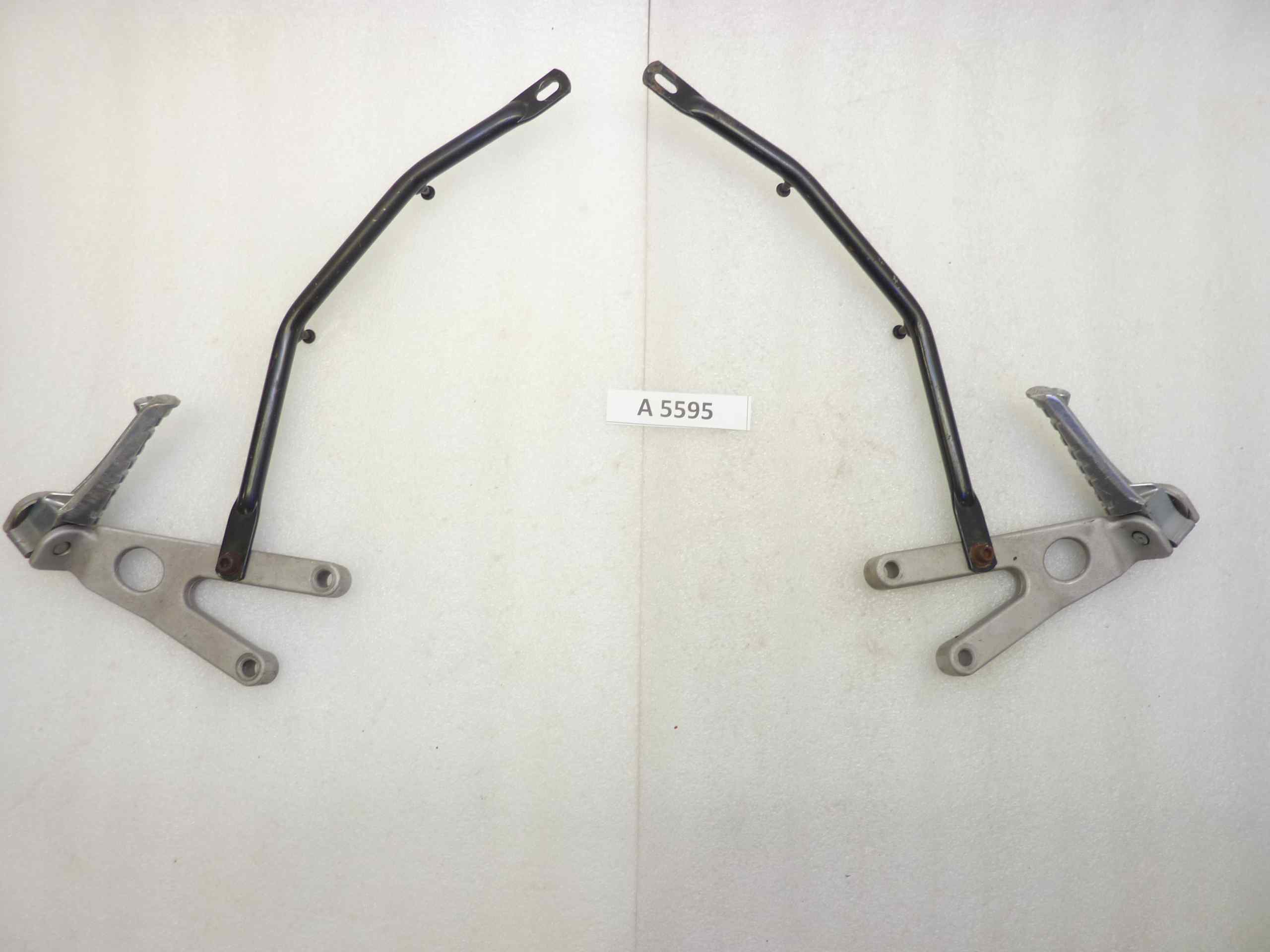 Staffe pedalini poggiapiedi Yamaha TZR 250 2MA 87 posteriori con staffe 1KT2164F00 1KT2164G00 1KT2742L00 1KT2741L00
