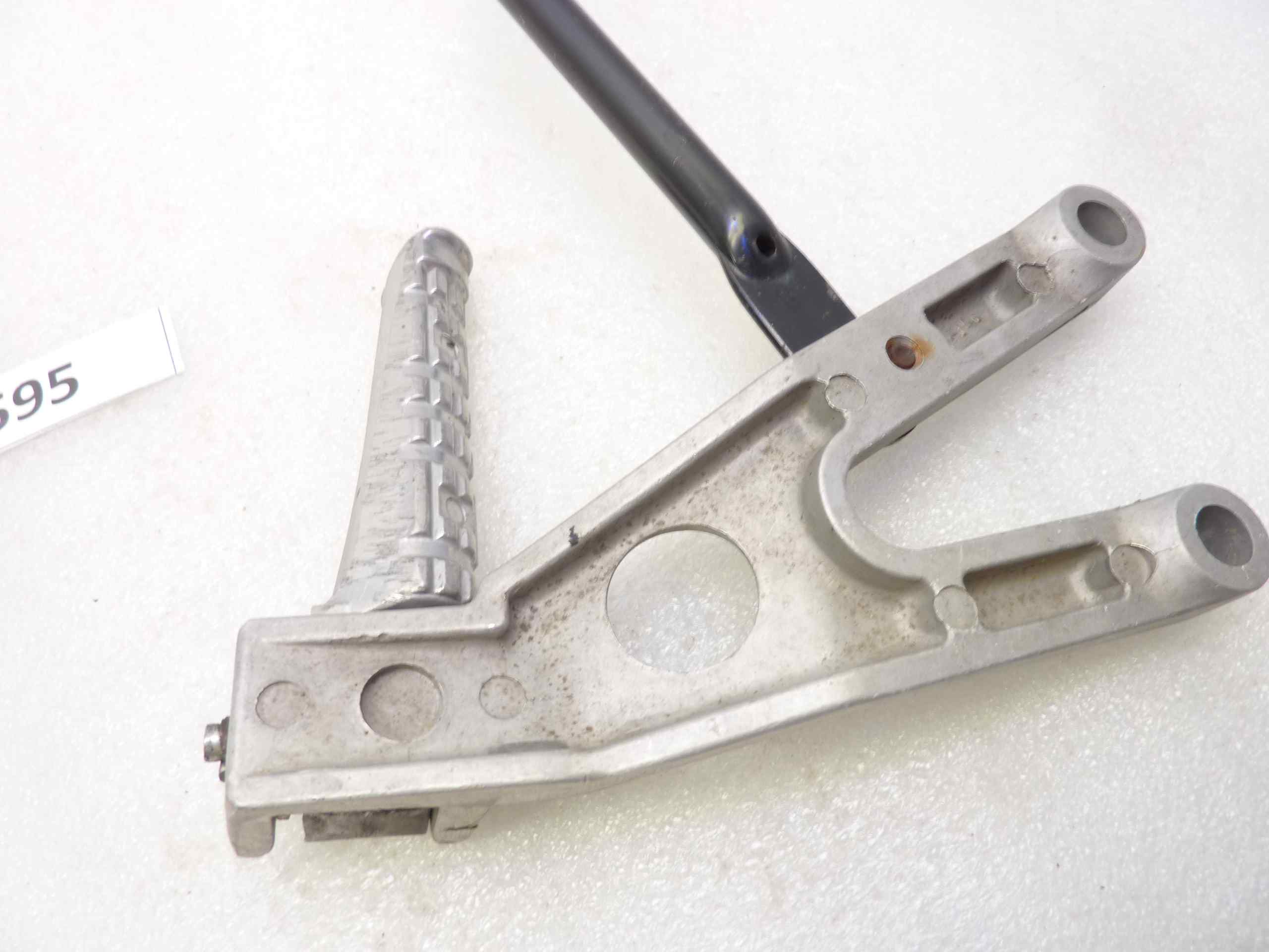 Staffe pedalini poggiapiedi Yamaha TZR 250 2MA 87 posteriori con staffe 1KT2164F00 1KT2164G00 1KT2742L00 1KT2741L00 - immagine 9