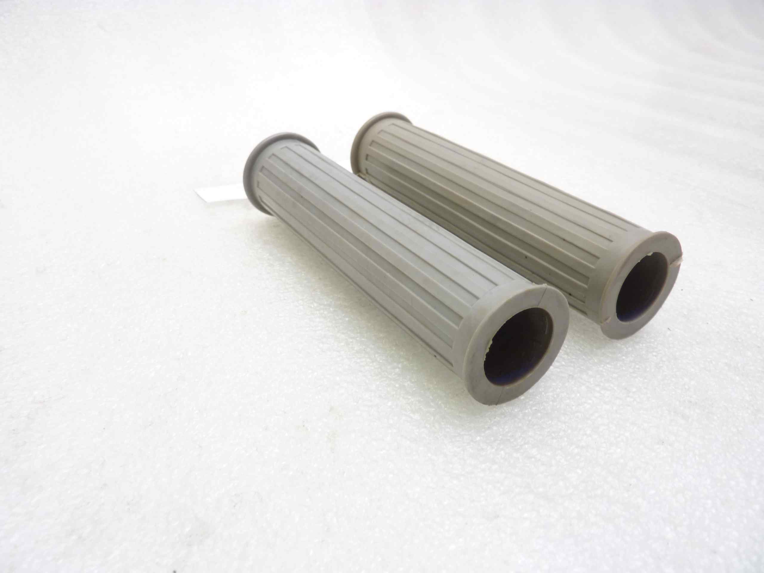 Coppia manopole Guzzi Cardellino 83 Stornello 125 cod 23521 diam 22 lungh 126 mm originali nuovo fondo di magazzino - immagine 3