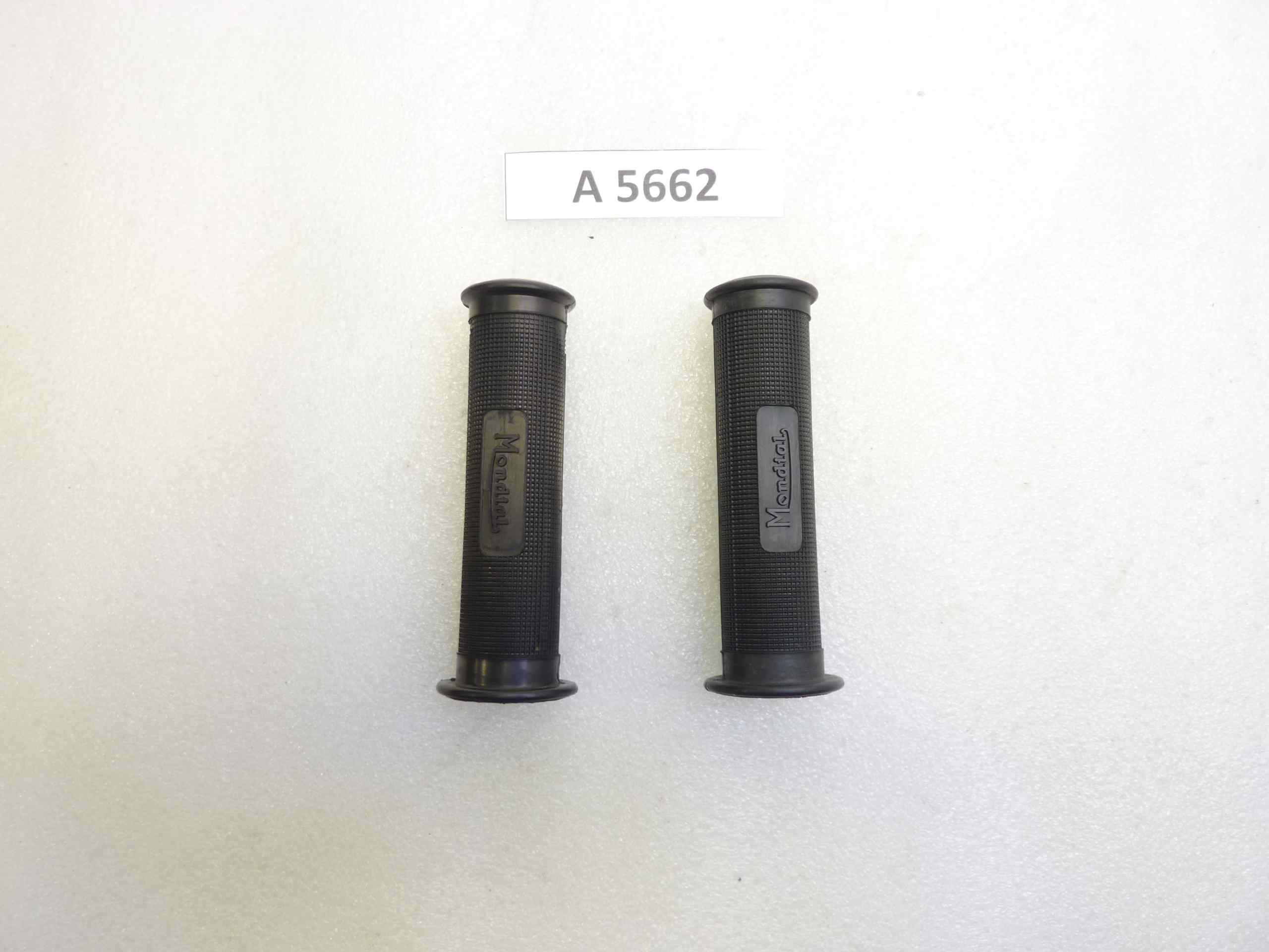 Coppia manopole Mondial diam 24 mm 22 mm lungh 118 mm nuovo fondo di magazzino