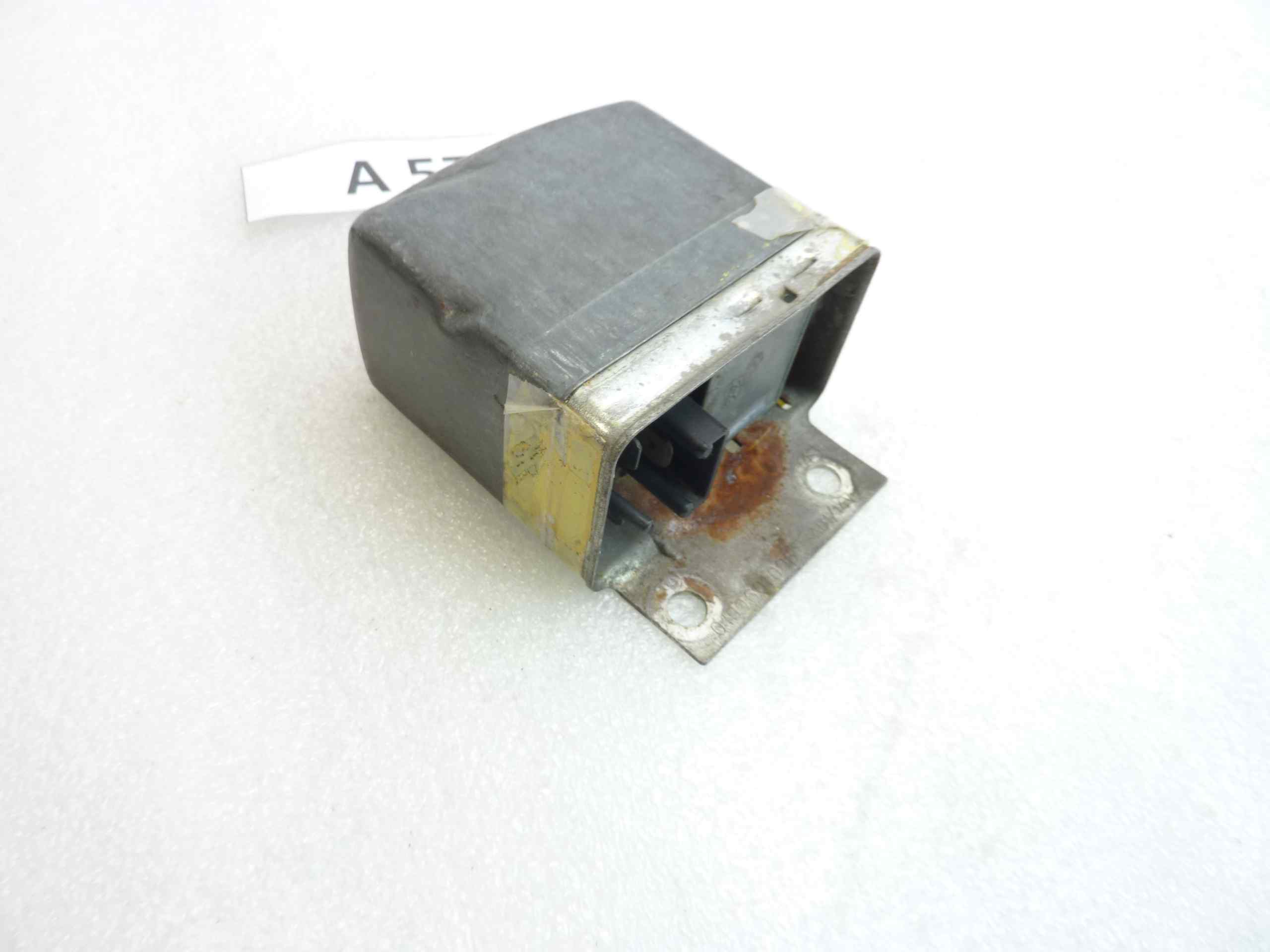 Regolatore di tensione Guzzi V35 V50 - immagine 2