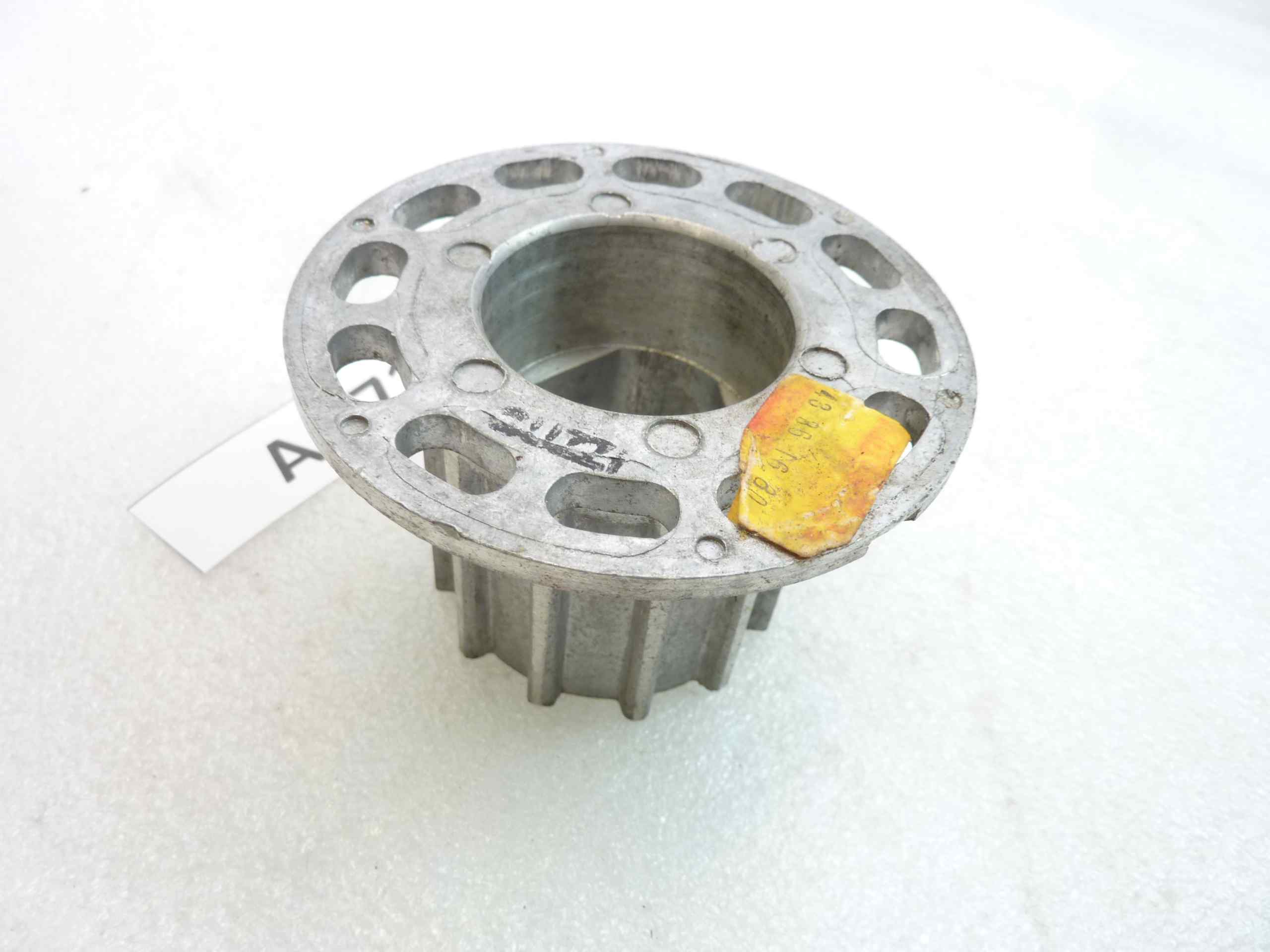 Bussola porta cuscinetti pignone conico Guzzi Furghino 49cc cod 43361680 nuovo fondo di magazzino - immagine 3