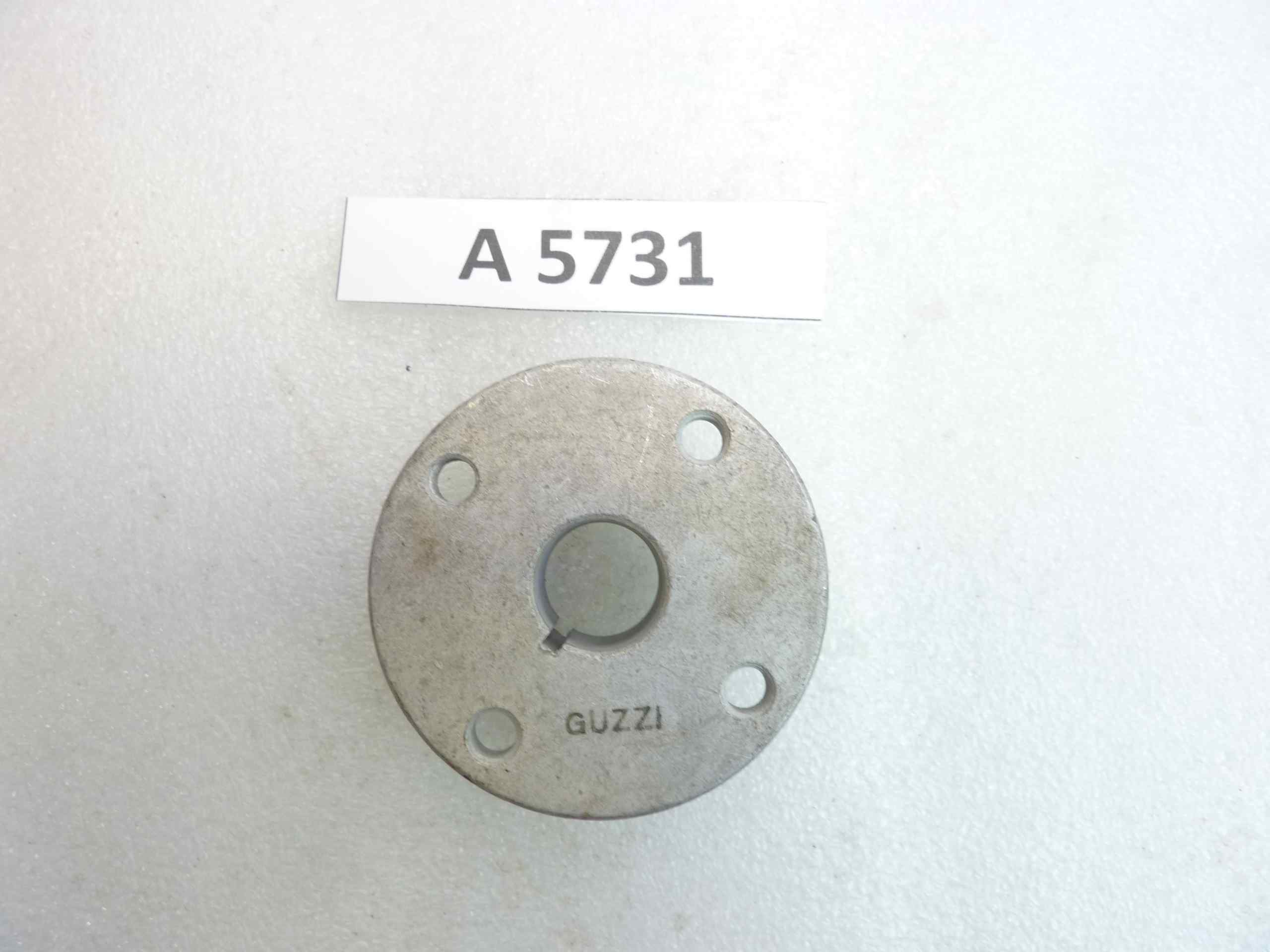 Flangia Guzzi cod 21392800 nuovo fondo di magazzino
