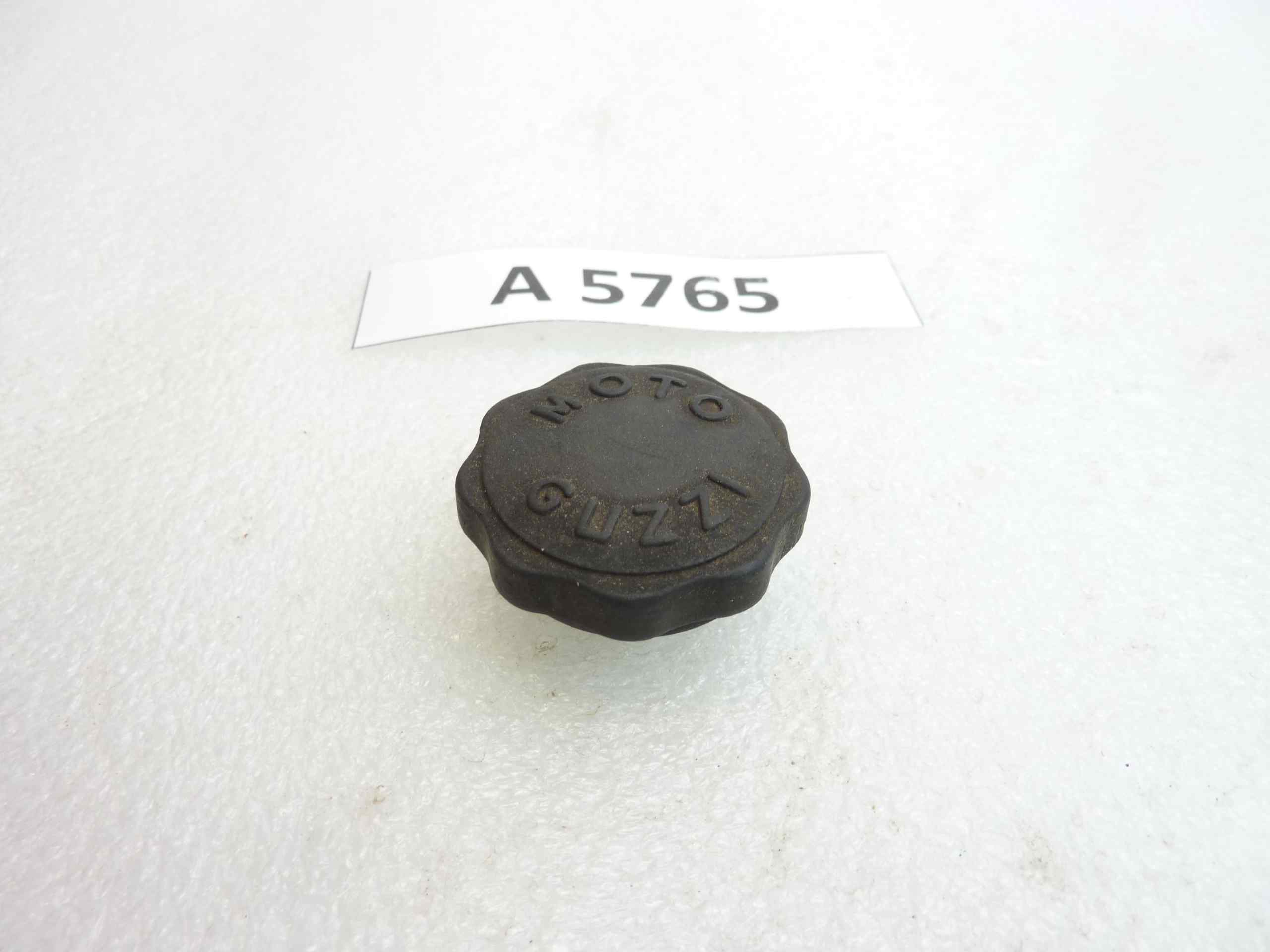 Tappo olio Guzzi diam est 37 mm diam filetto 23 mm - immagine 2