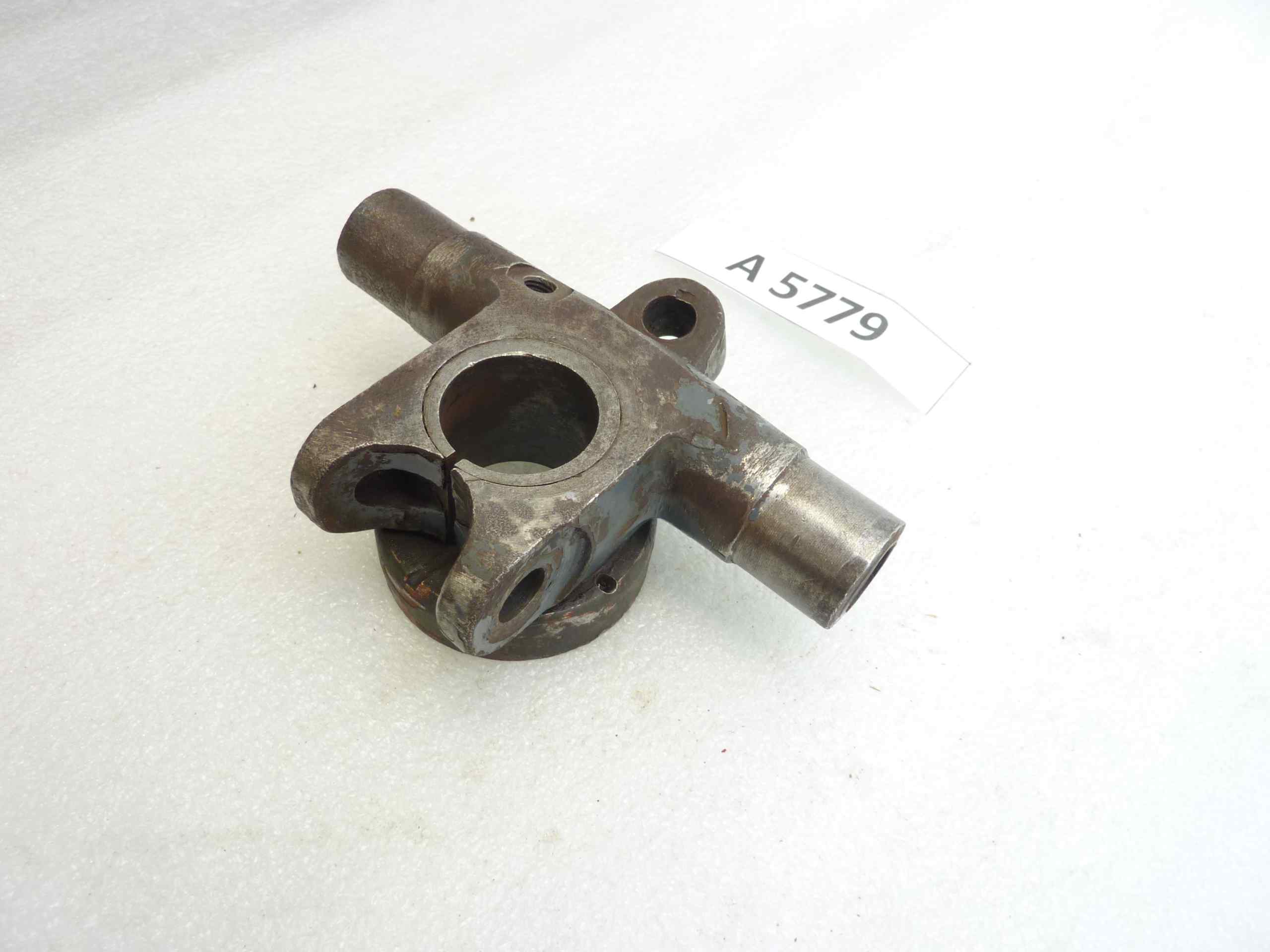 Base forcella testa sterzo Guzzi Ercole 500 cod 25512501 - immagine 3