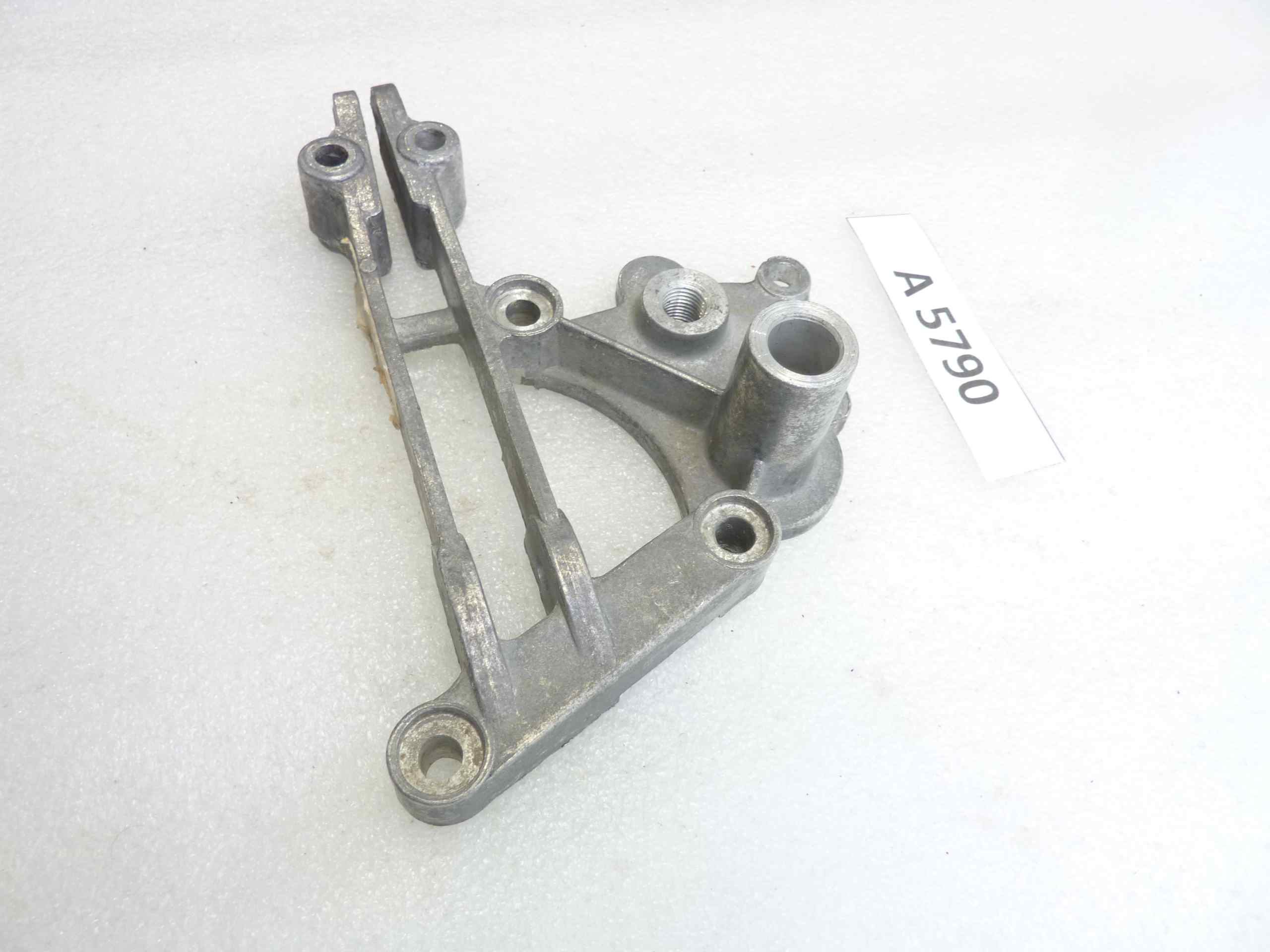 Staffa leva frizione motore Guzzi Stornello 125 4T 55090900 nuovo fondo di magazzino - immagine 3