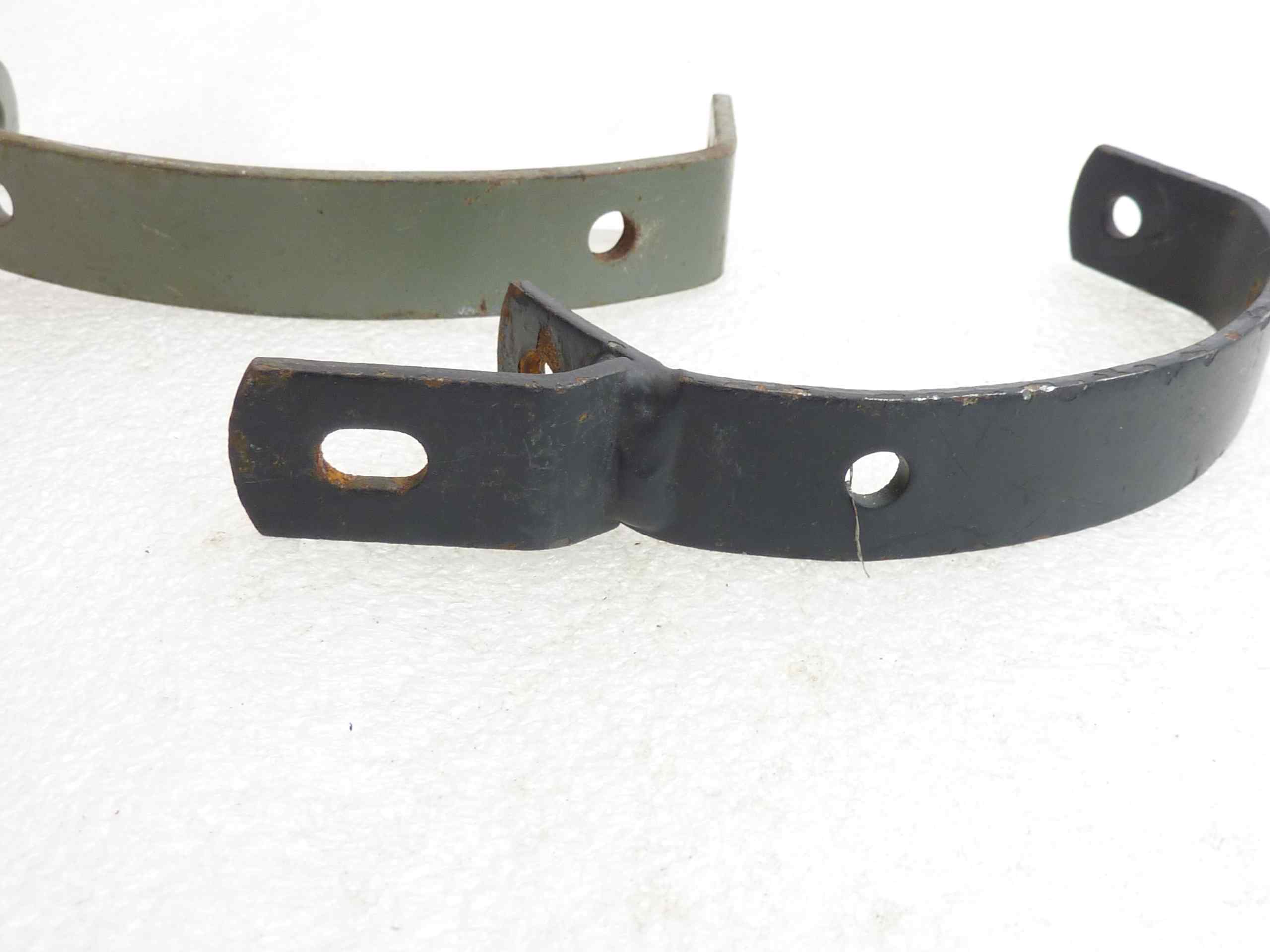 Cavallotto coppia staffa fissaggio carena Guzzi Nuovo Falcone cod 10575500 nuovo fondo di magazzino - immagine 5
