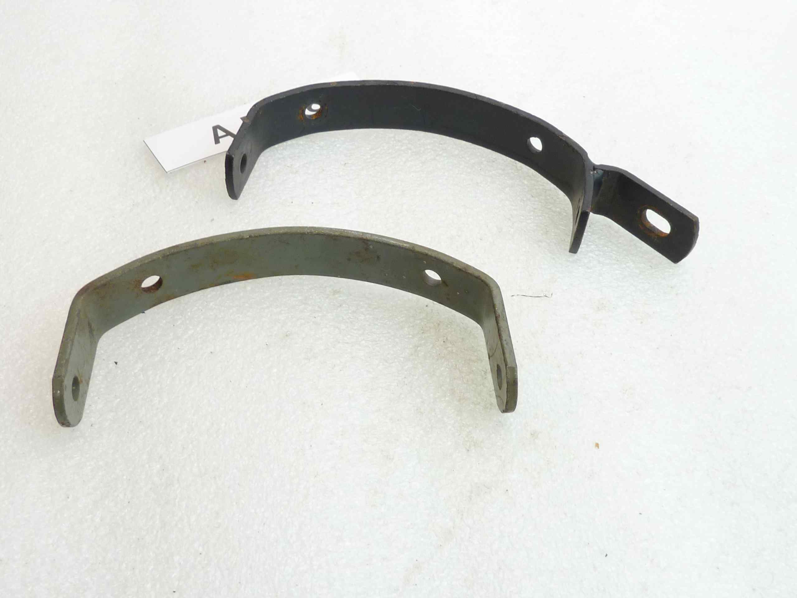 Cavallotto coppia staffa fissaggio carena Guzzi Nuovo Falcone cod 10575500 nuovo fondo di magazzino - immagine 7
