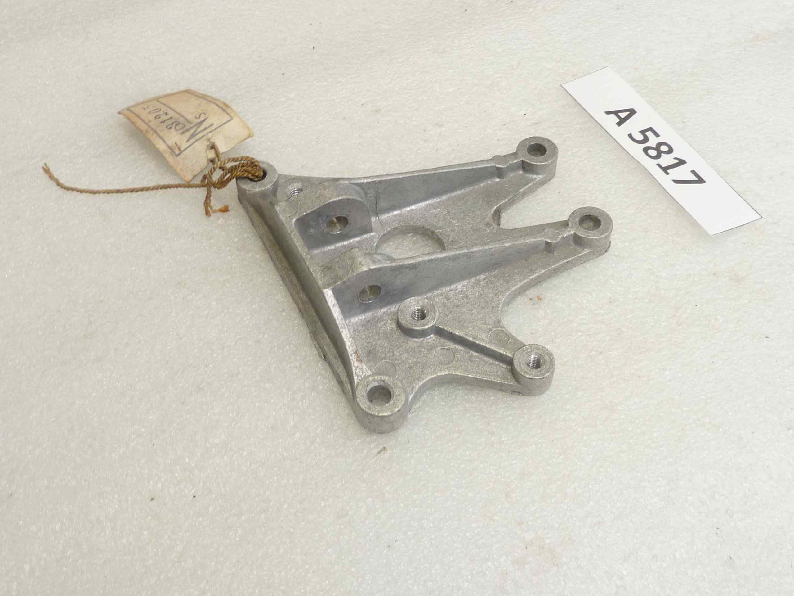 Carter staffa leva frizione motore Guzzi Lodola 235 Gran Turismo cod 31205 nuovo fondo di magazzino - immagine 3
