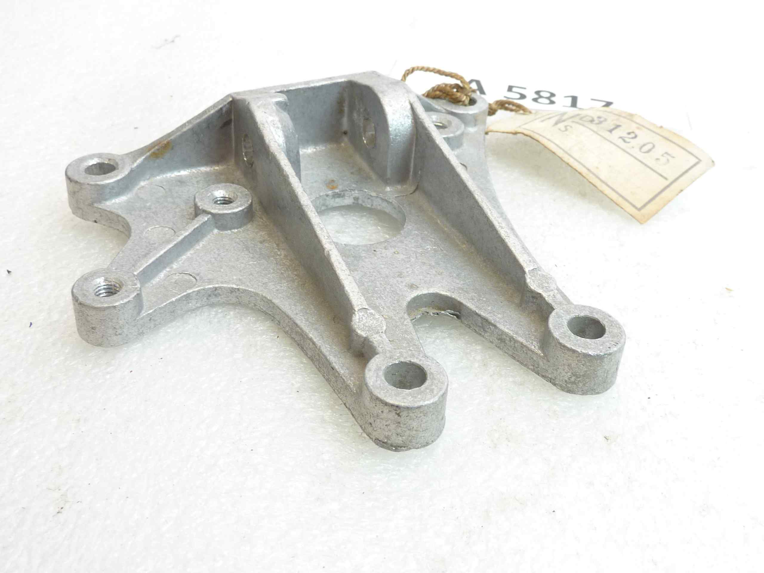 Carter staffa leva frizione motore Guzzi Lodola 235 Gran Turismo cod 31205 nuovo fondo di magazzino - immagine 4