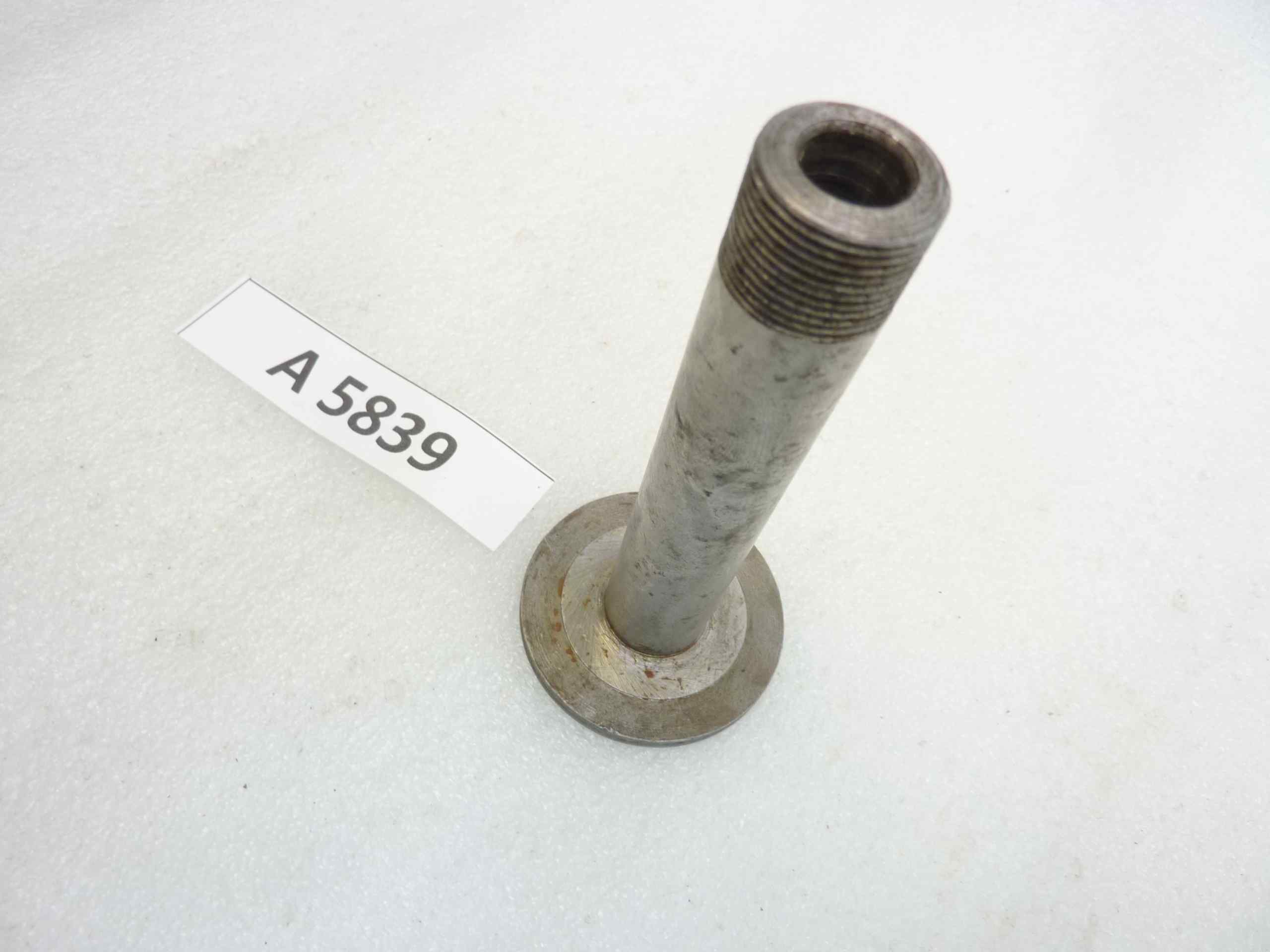 Perno forato per ruota posteriore Gilera 500 cod M3708 nuovo fondo di magazzino - immagine 3