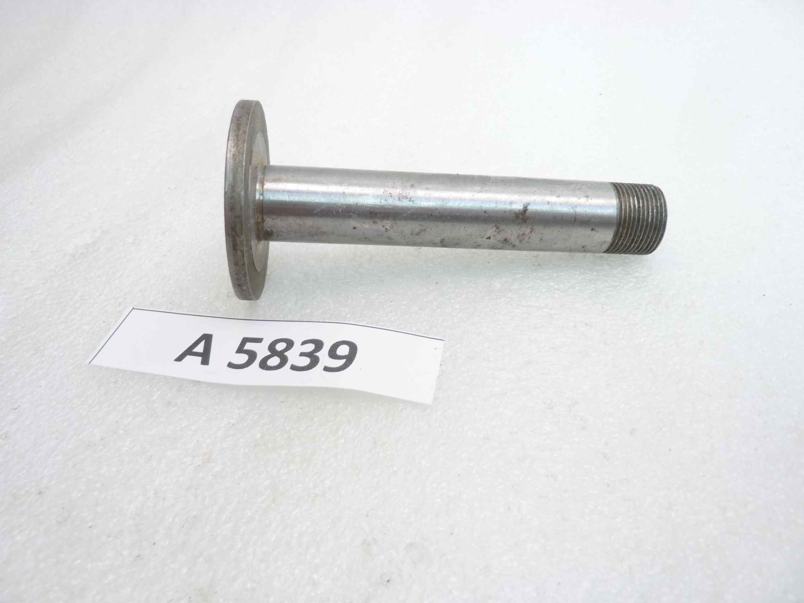 Perno forato per ruota posteriore Gilera 500 cod M3708 nuovo fondo di magazzino - immagine 4