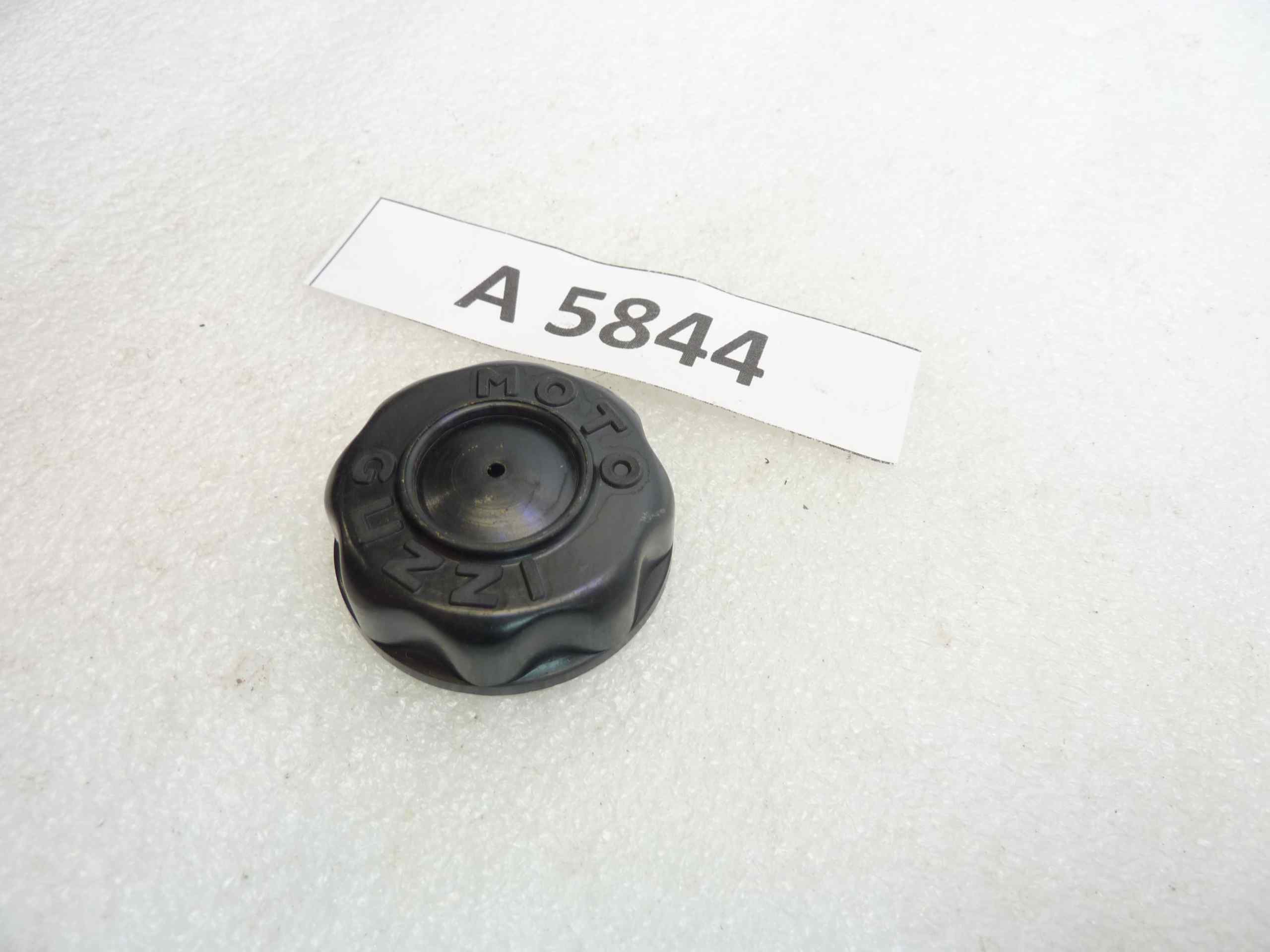 Tappo olio Guzzi diam est 40 mm int 26,6 mm nuovo fondo di magazzino - immagine 2