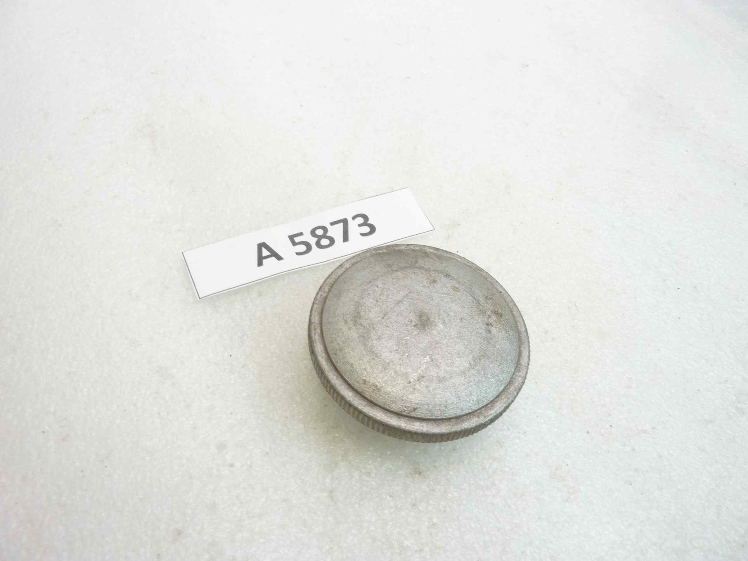 Tappo benzina moto epoca diam 64 mm diam filetto 32 mm nuovo fondo di magazzino
