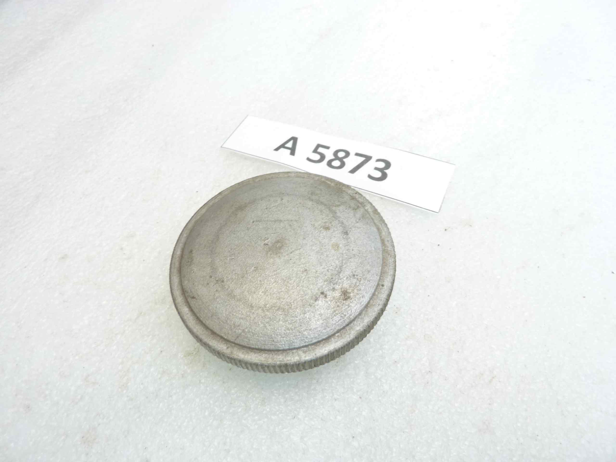 Tappo benzina moto epoca diam 64 mm diam filetto 32 mm nuovo fondo di magazzino - immagine 2