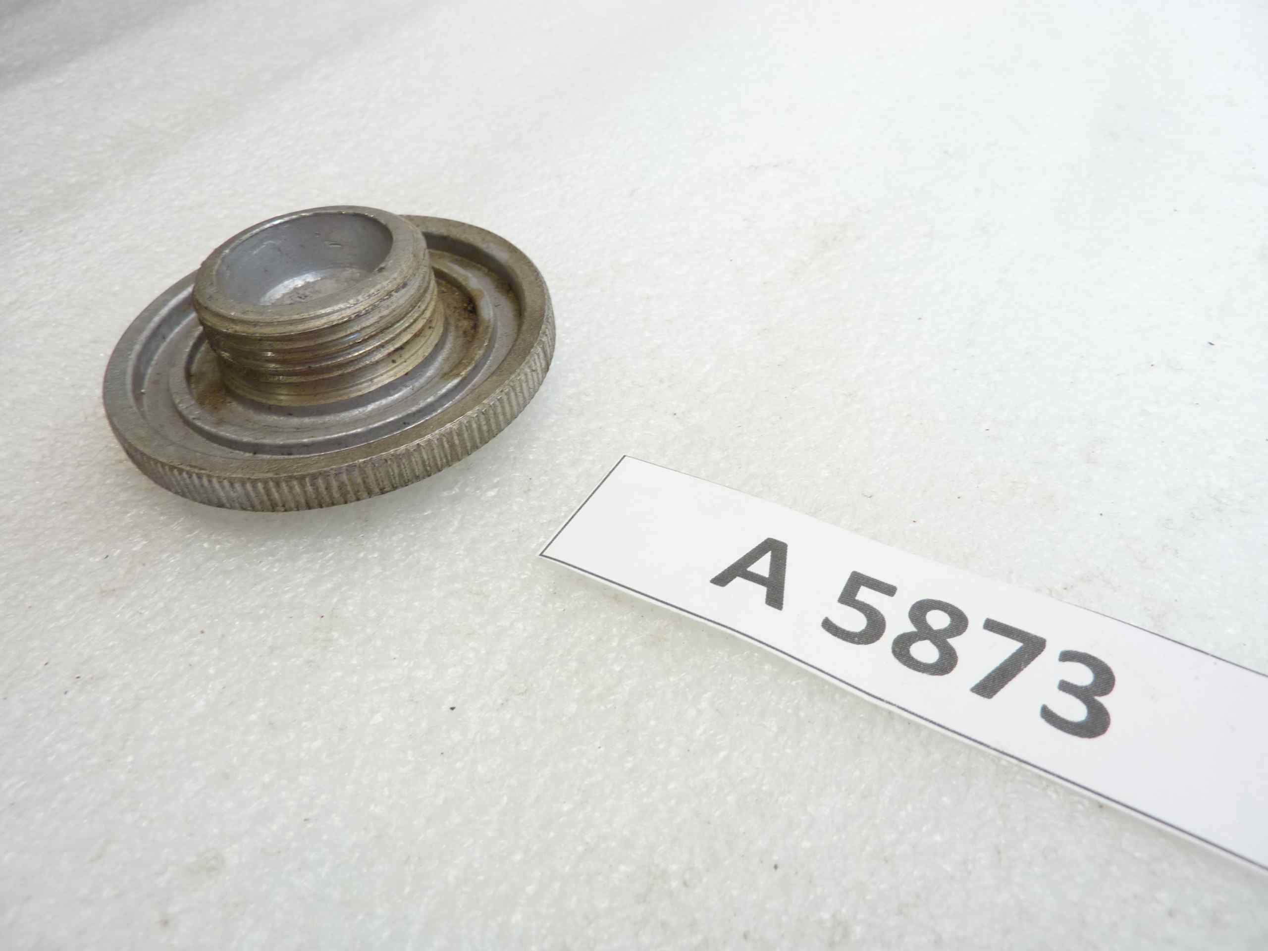 Tappo benzina moto epoca diam 64 mm diam filetto 32 mm nuovo fondo di magazzino - immagine 4