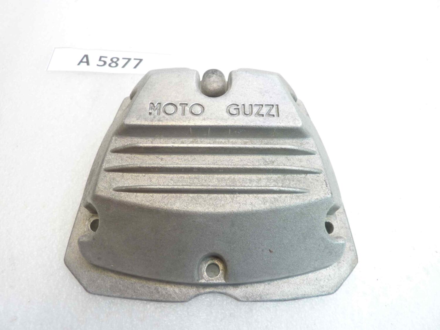 Coperchio valvole cromato Guzzi V35 V50 cod 19023600 - immagine 2