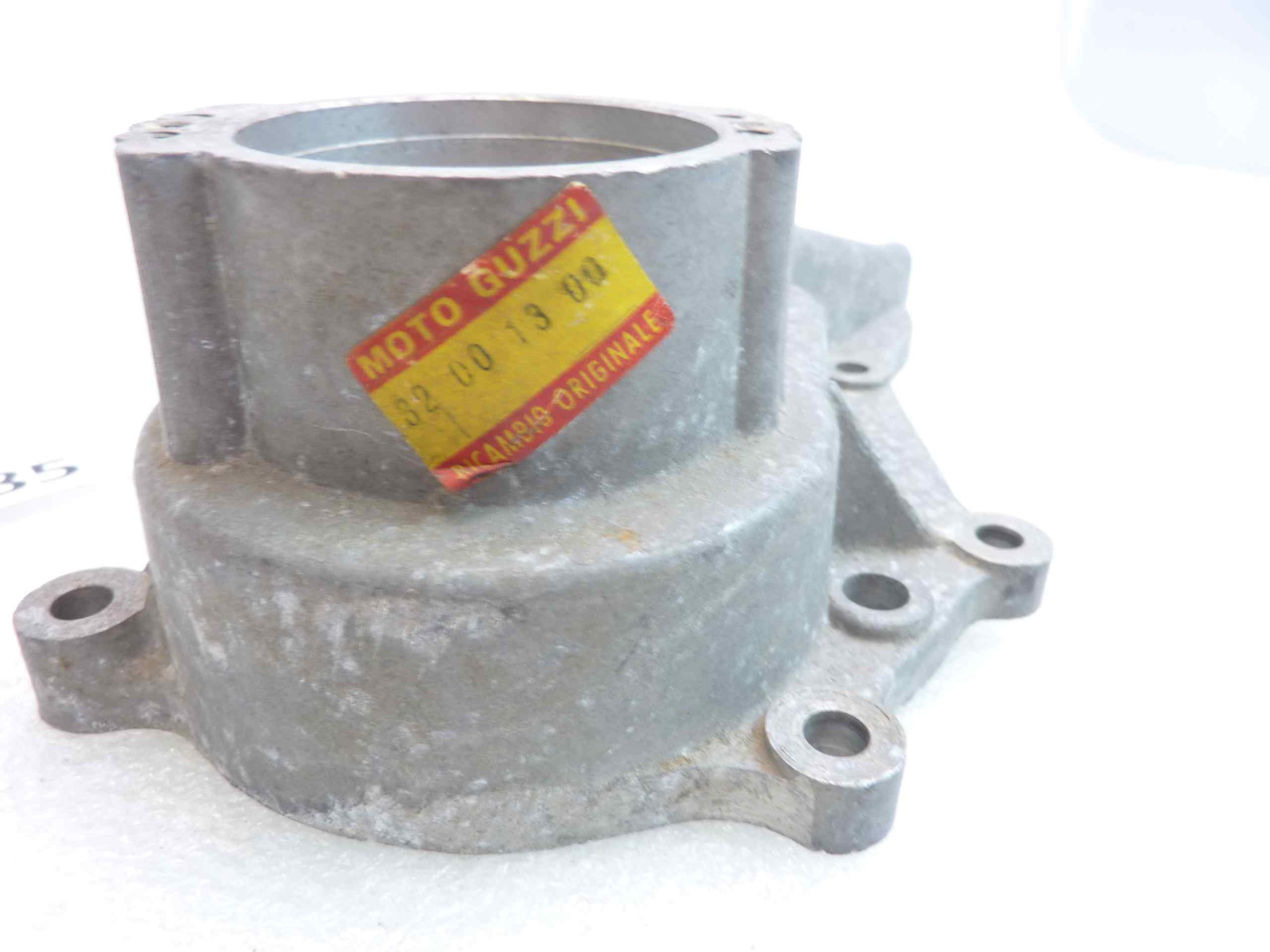 Coperchio carter Guzzi Lodola 235 motore lato distribuzione cod 32001300 NUOVO fondo di magazzino - immagine 4