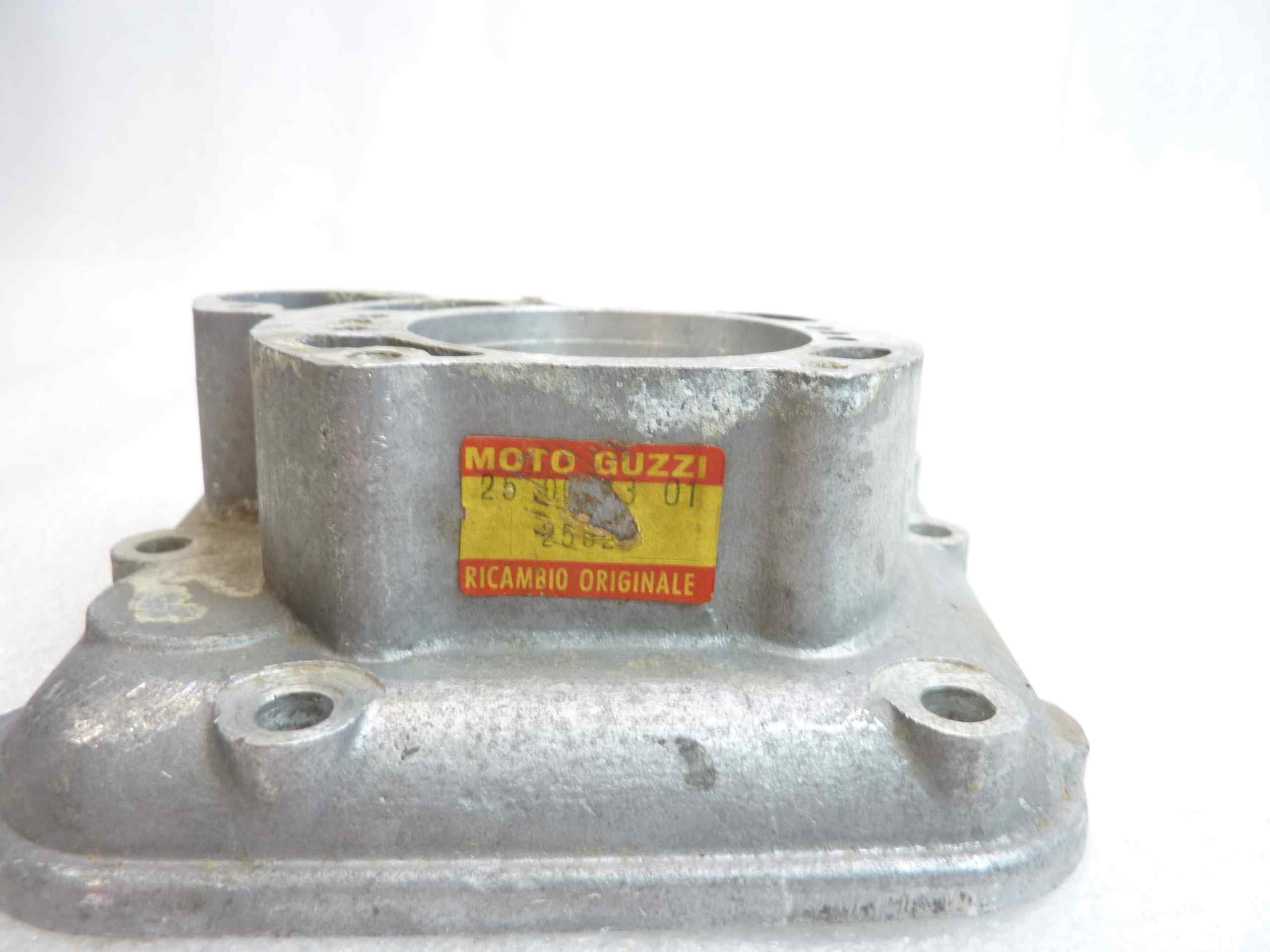 Coperchio carte Guzzi Motocarro Ercole 500 motore lato distribuzione cod 25001301 NUOVO fondo di magazzino - immagine 3