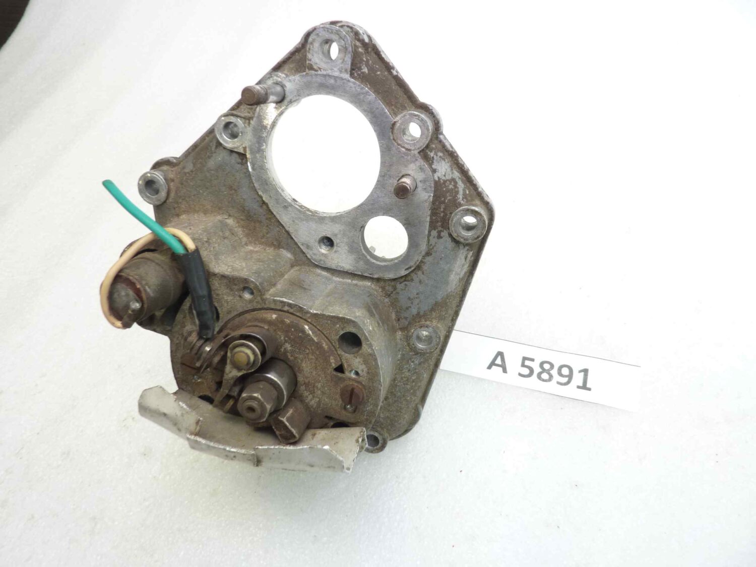 Coperchio carter Guzzi Motocarro Ercole 500 motore lato distribuzione cod 25001301 - immagine 2