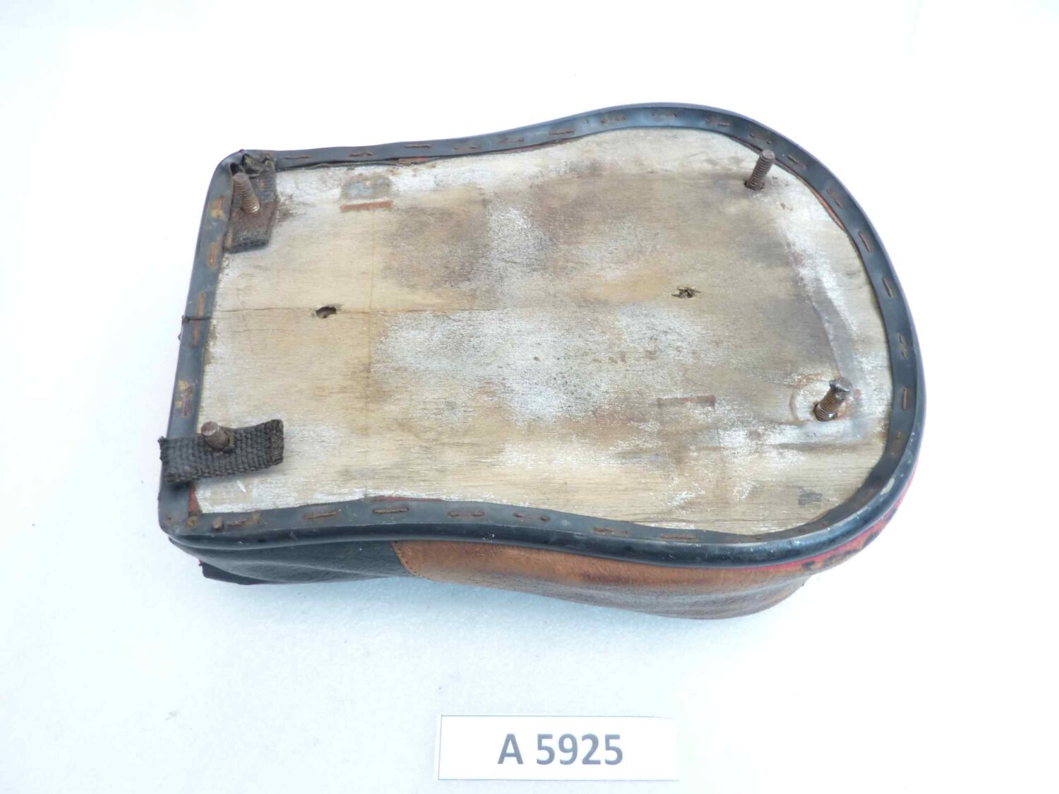 Sella cuscino Moto epoca posteriore passeggero dim 27 x 20 cm - immagine 6