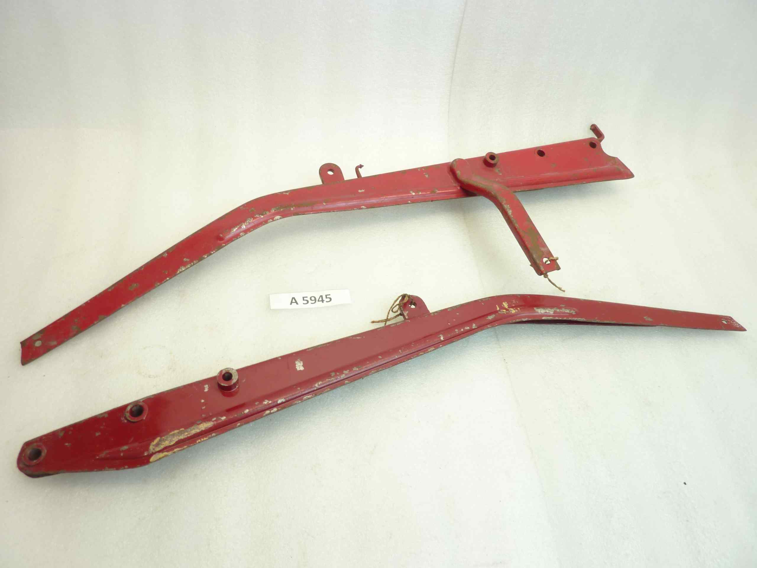 Bracci fissi post Guzzi Airone 250 cod T16313 T16314 NUOVO fondo di magazzino