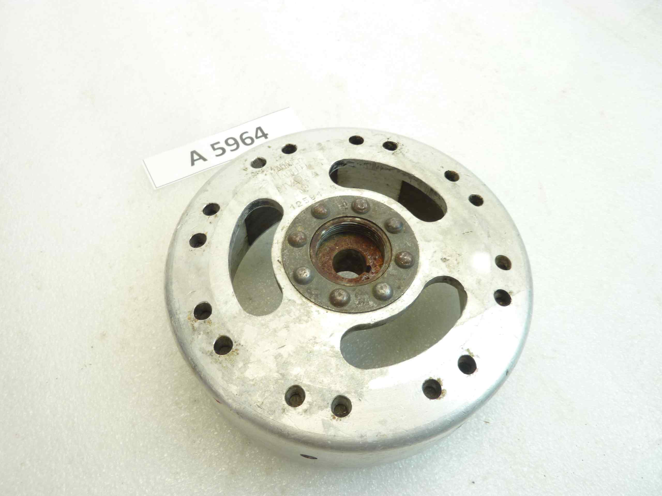 Volano magnete Guzzi Cardellino Guzzino Magneti Marelli cod MVA13A 1258176 non testato - immagine 2