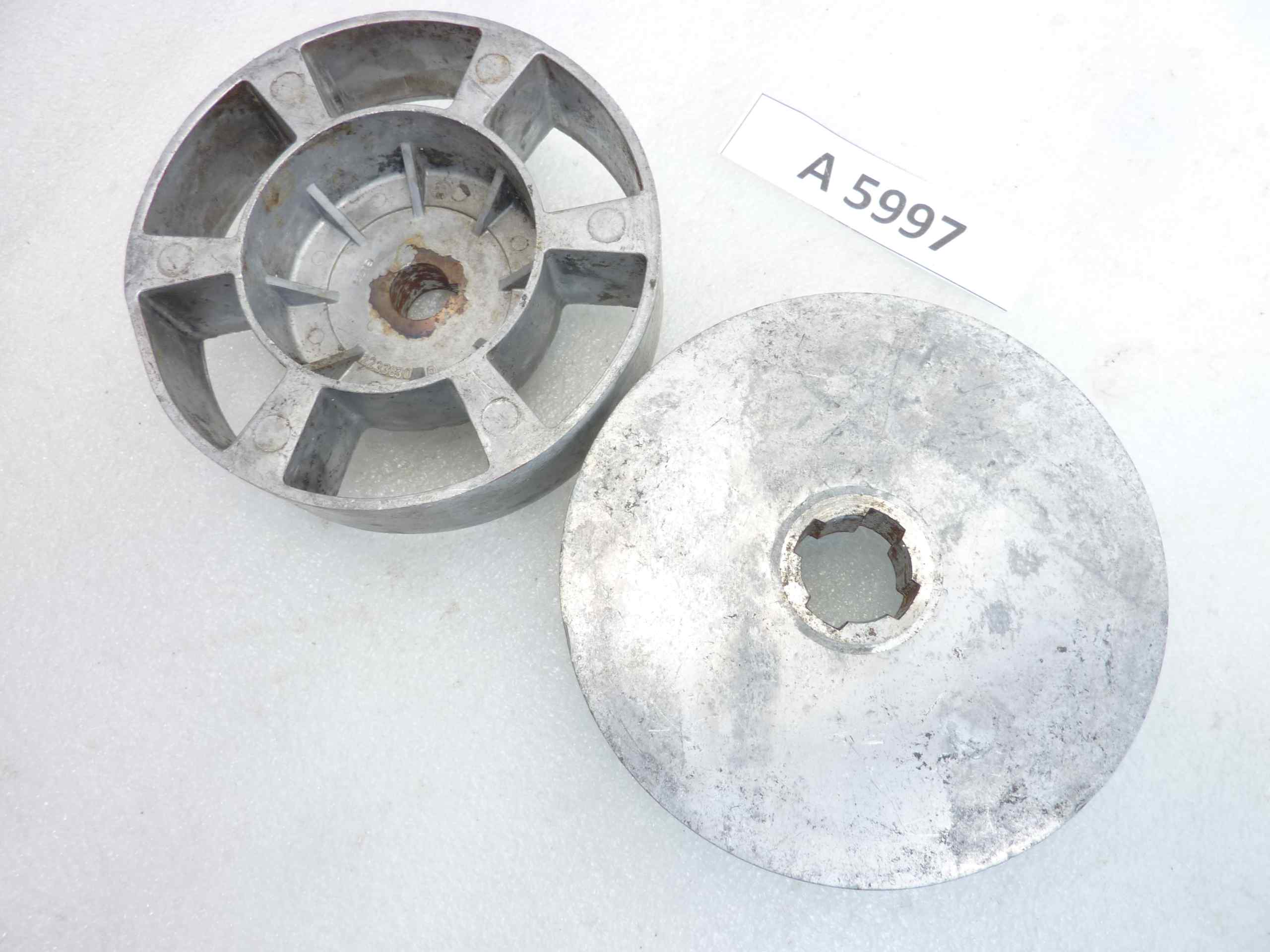 Corpo parastrappi Moto Guzzi cod 22338300 NUOVO fondo di magazzino - immagine 5