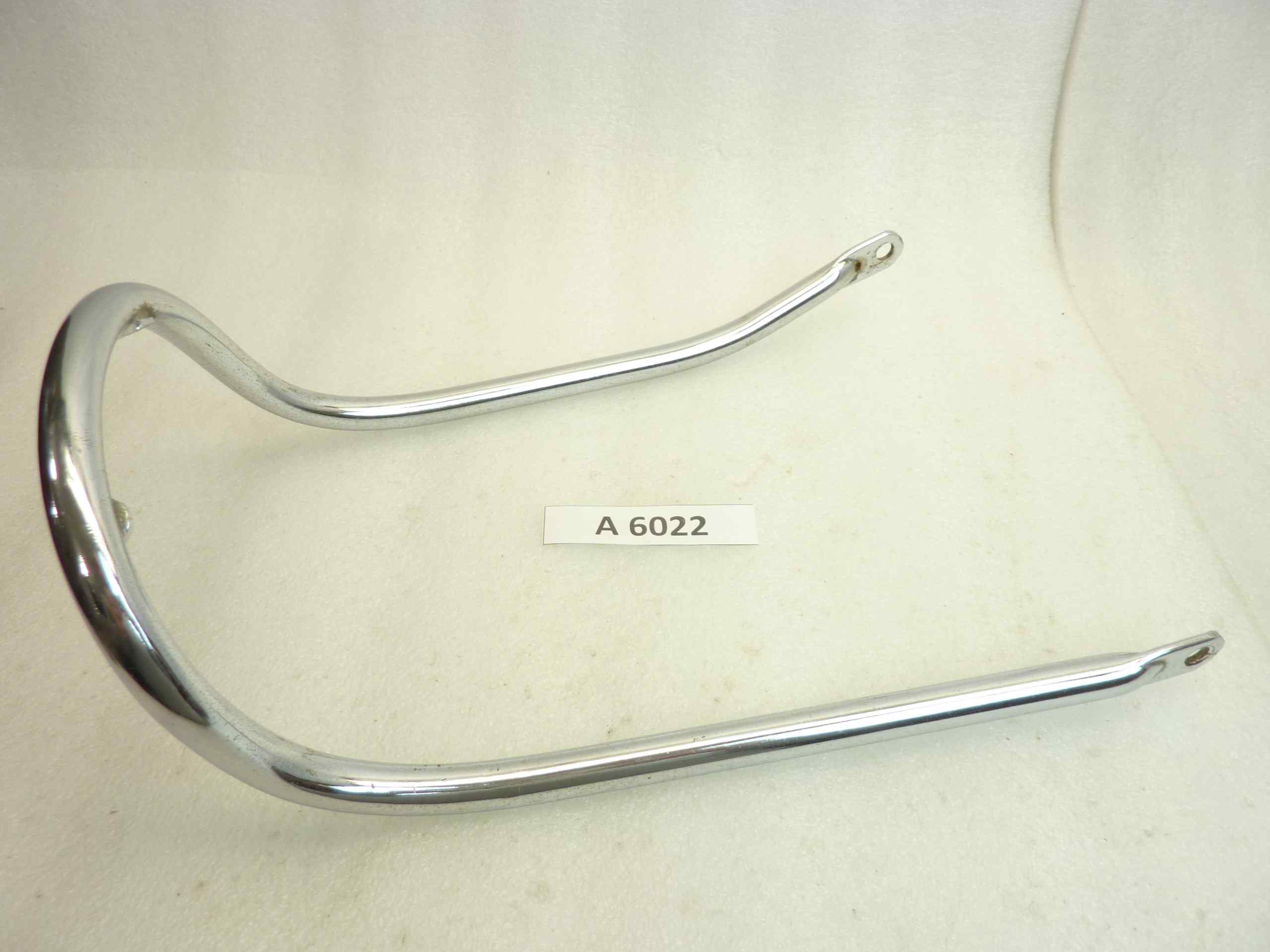 Staffa parafango Guzzi V7 Special 850 GT California cod 12435700 anteriore da raddrizzare - vedi foto