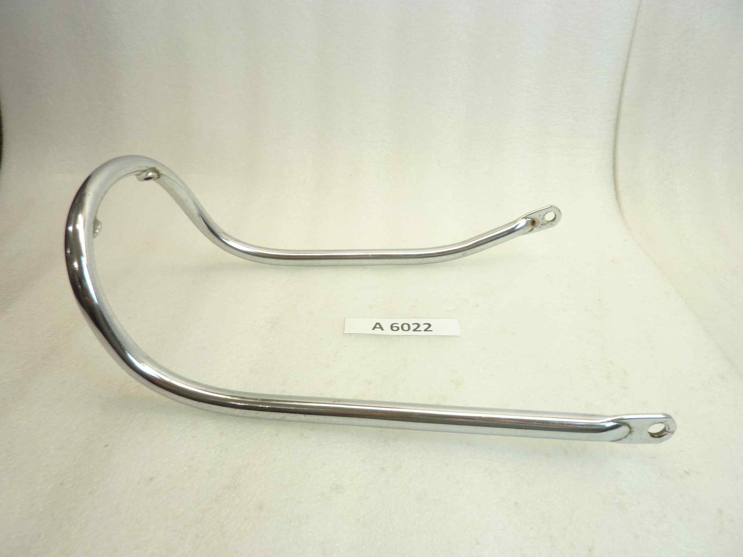 Staffa parafango Guzzi V7 Special 850 GT California cod 12435700 anteriore da raddrizzare - vedi foto - immagine 2