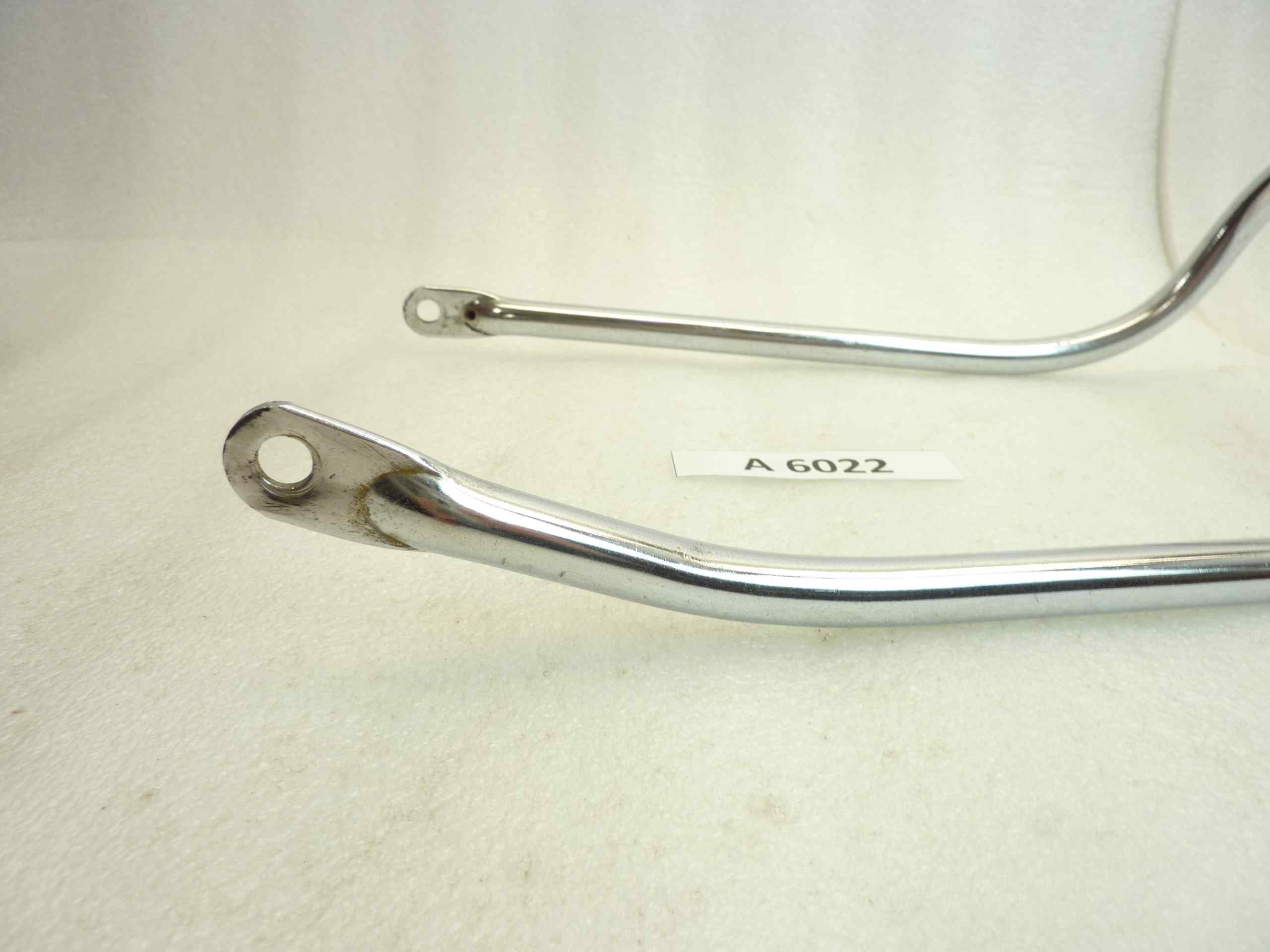 Staffa parafango Guzzi V7 Special 850 GT California cod 12435700 anteriore da raddrizzare - vedi foto - immagine 5