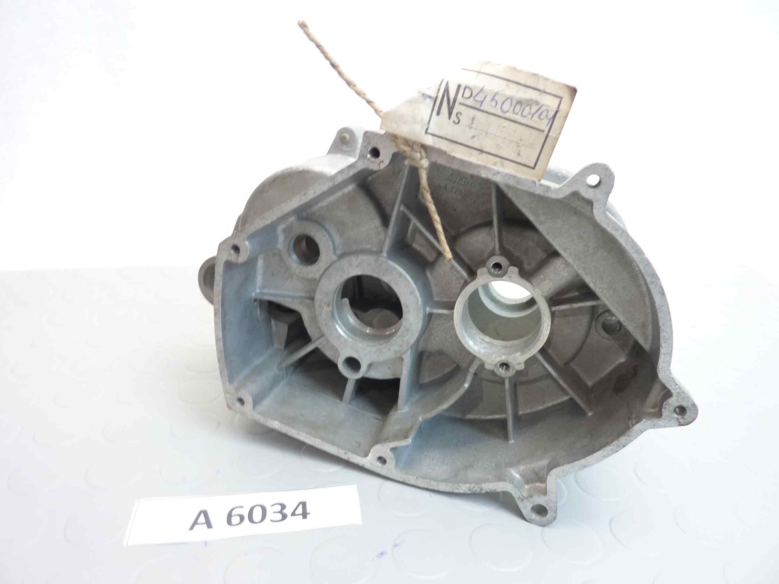 Carter basamento motore Guzzi Trotter 40 cod 45000101 NUOVO fondo di magazzino