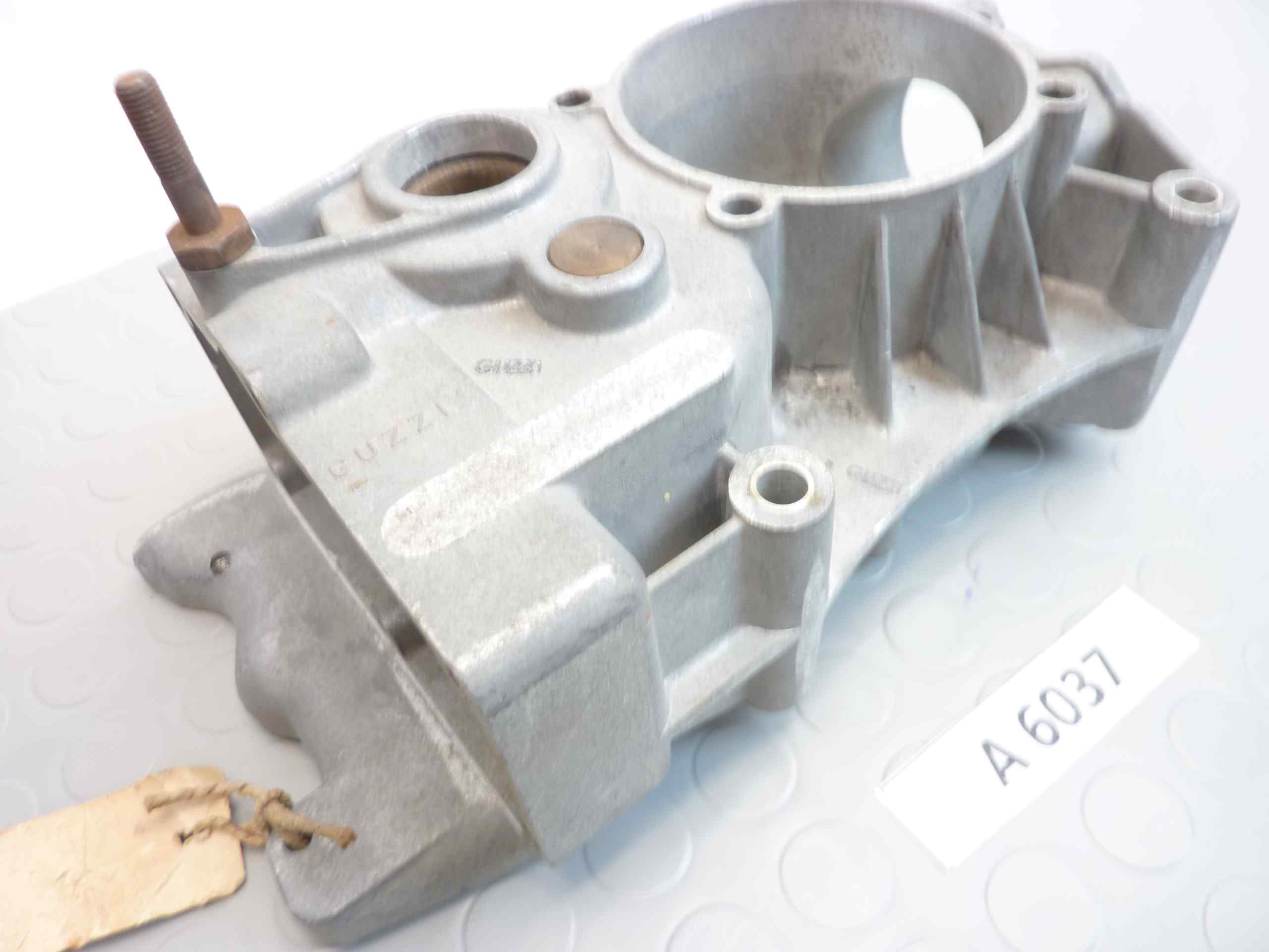 Carter basamento motore Guzzi Zigolo 110 cod 23020 NUOVO fondo di magazzino - immagine 2