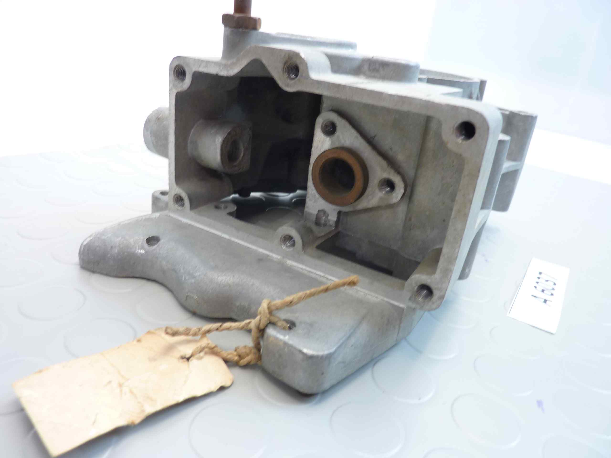 Carter basamento motore Guzzi Zigolo 110 cod 23020 NUOVO fondo di magazzino - immagine 3